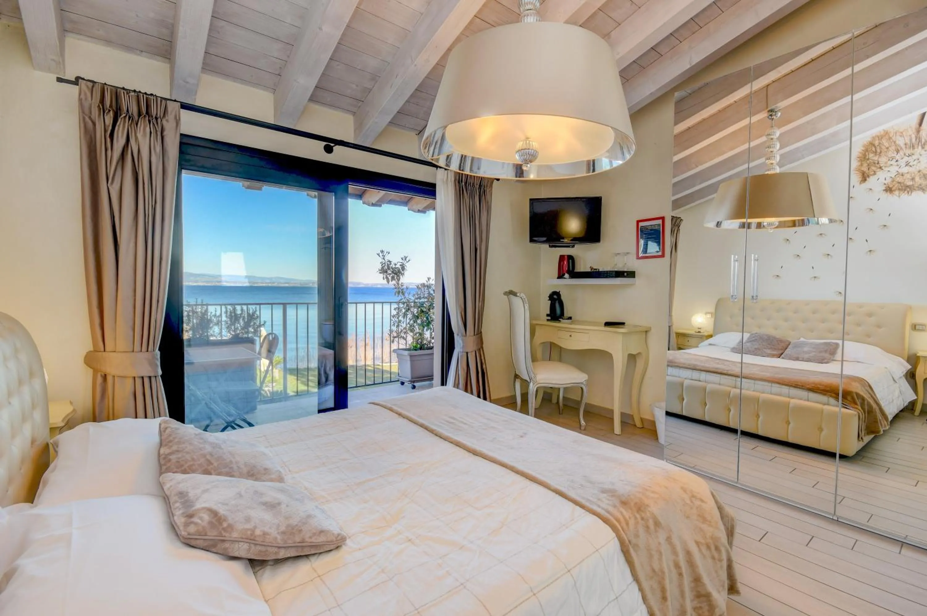 TV and multimedia, Bed in Casa dei Pescatori