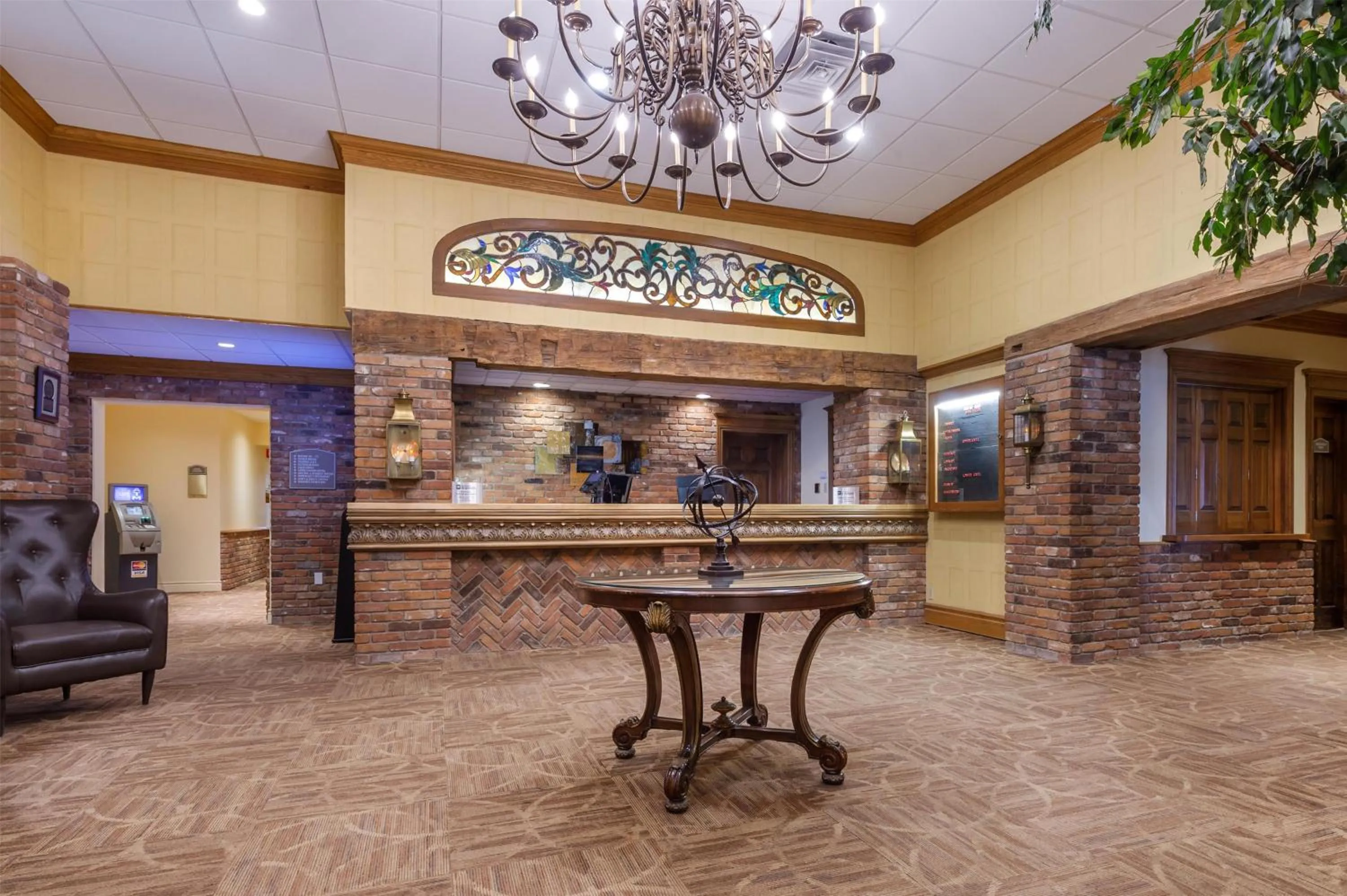 Lobby or reception in Best Western Parkway Inn & Conference Centre