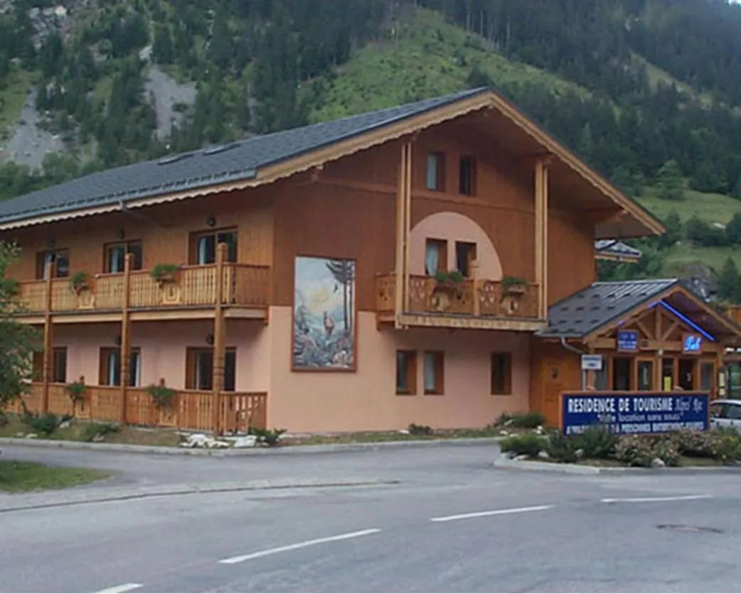 Property building in Alpes Roc