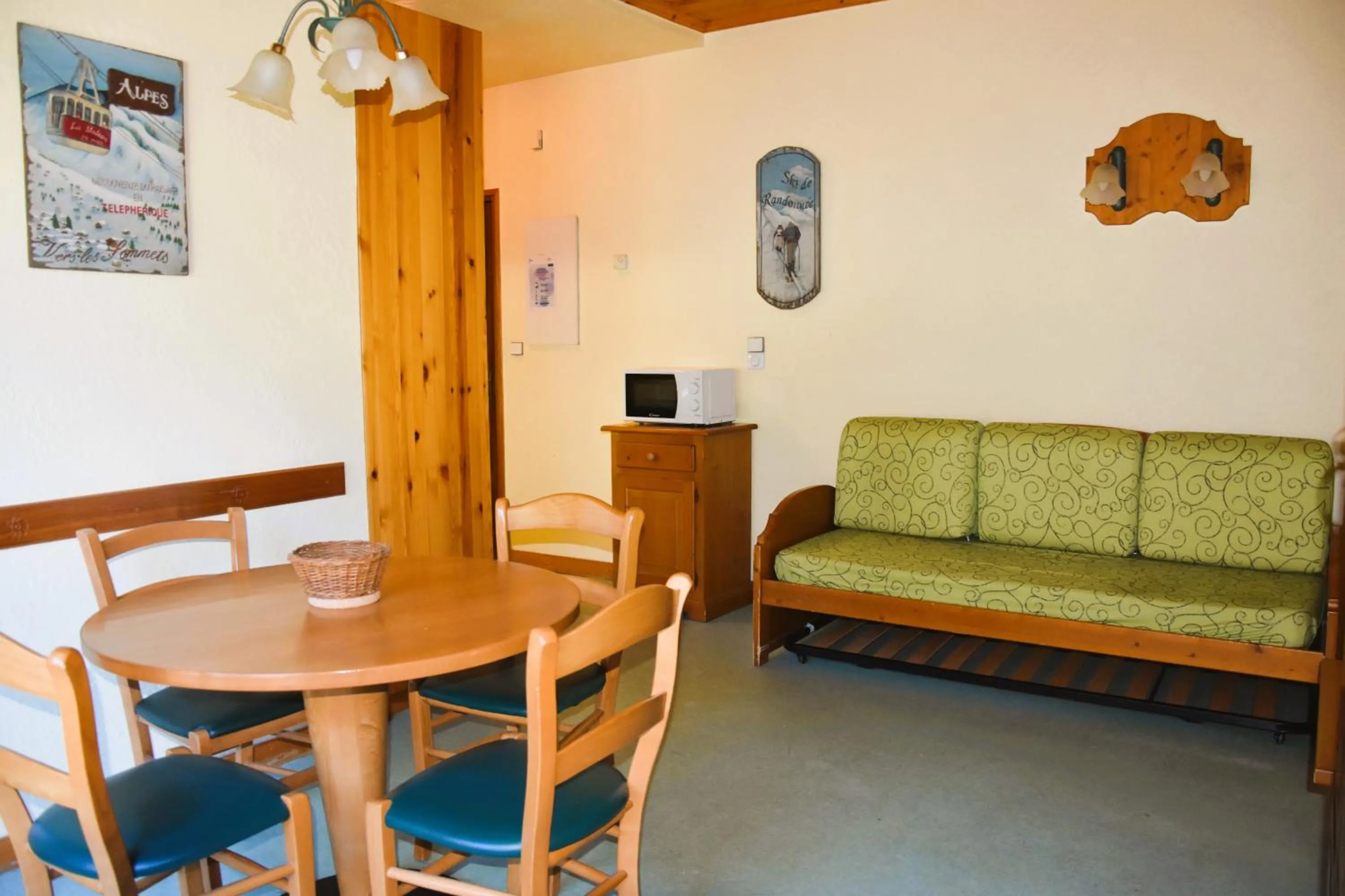 Dining area in Alpes Roc