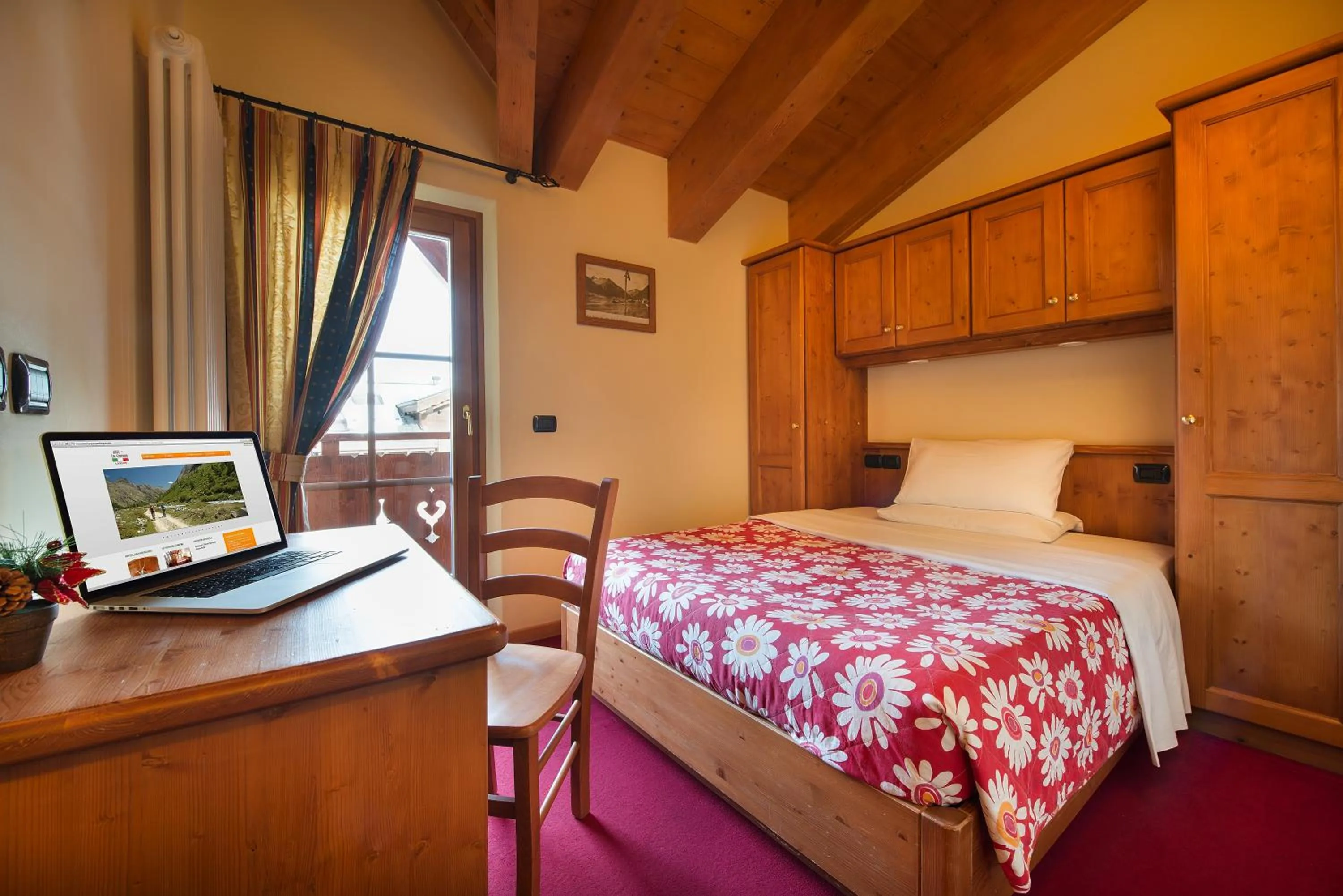 Photo of the whole room, Bed in Hotel San Giovanni