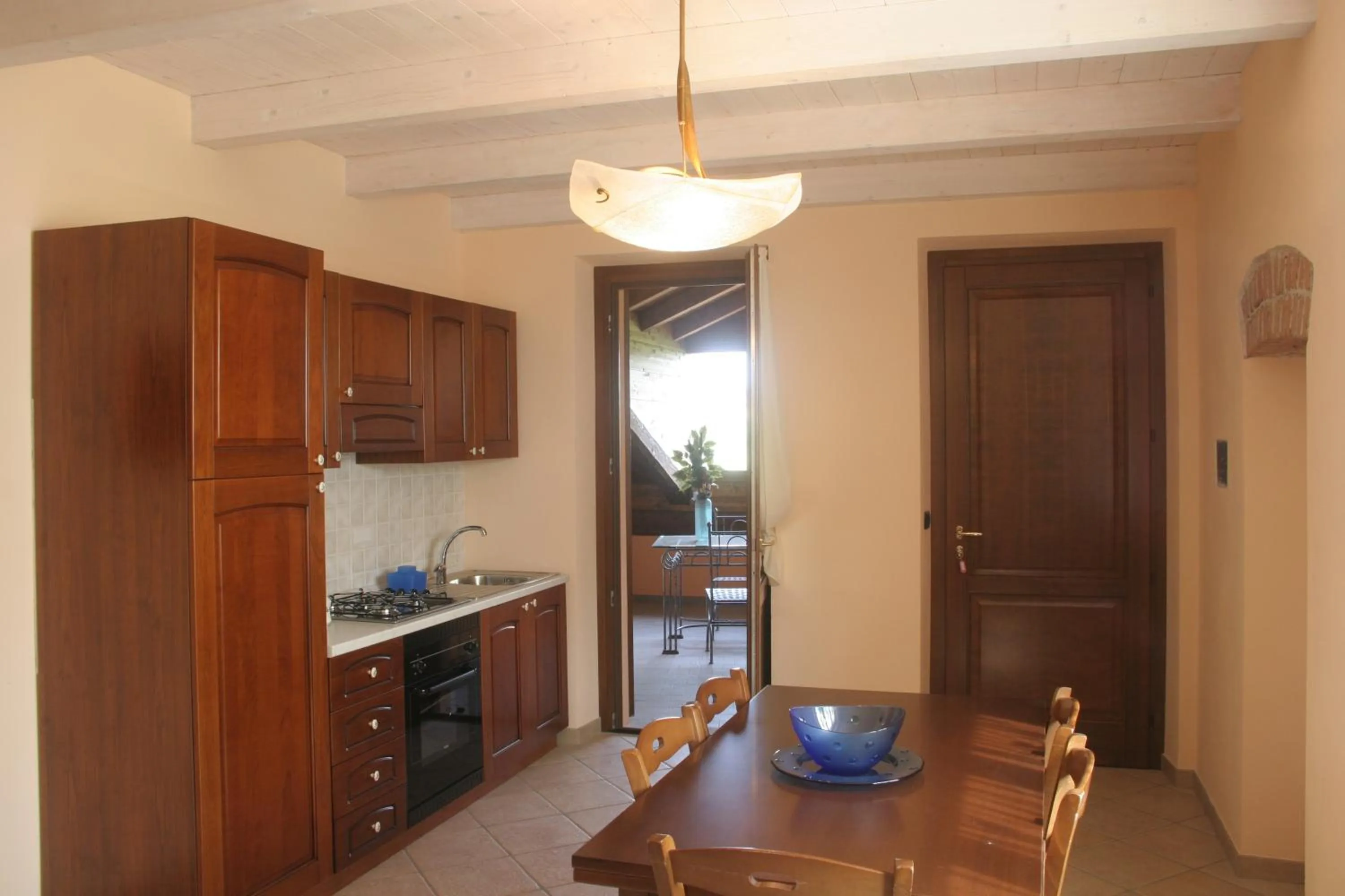 Kitchen or kitchenette in Agriturismo Isorella