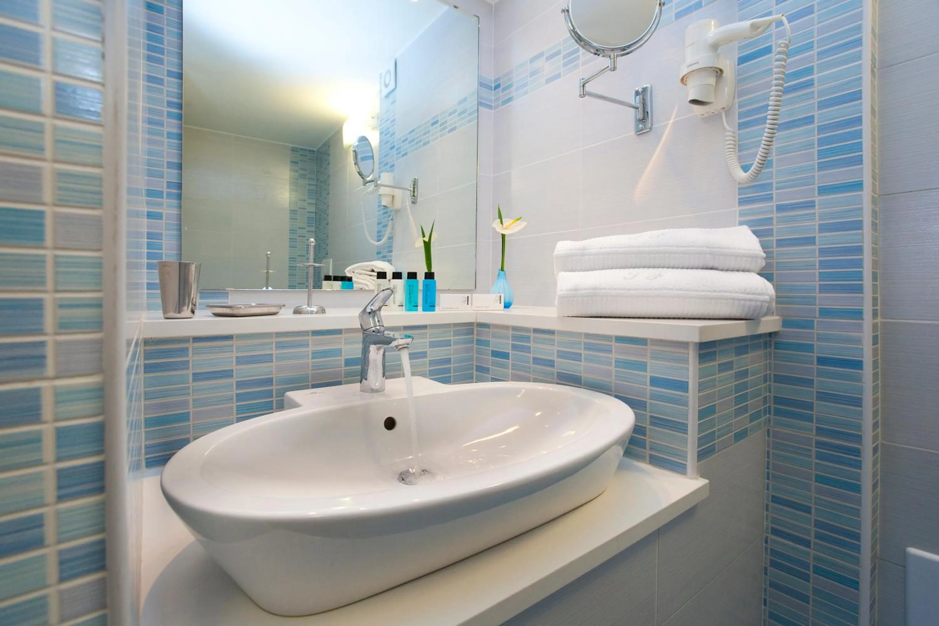 Toilet in Sorrento Flats