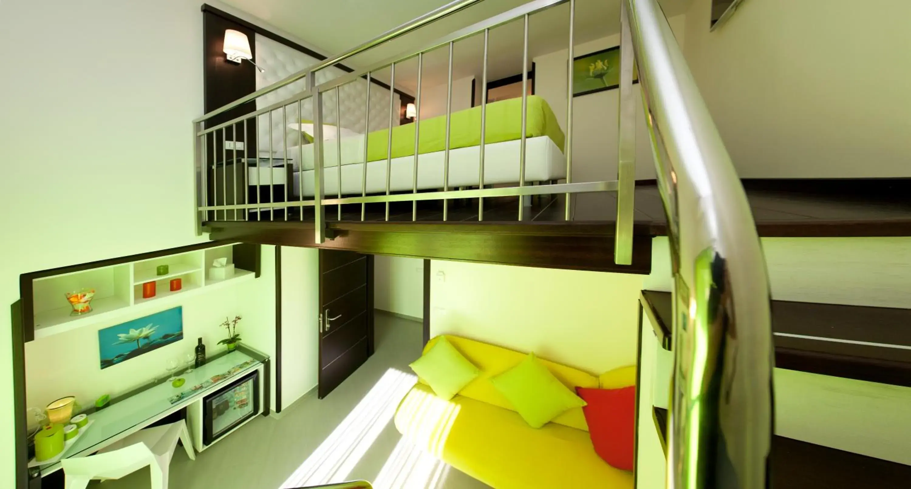 Living room, Bed in Sorrento Flats Living room, Bed in Sorrento Flats