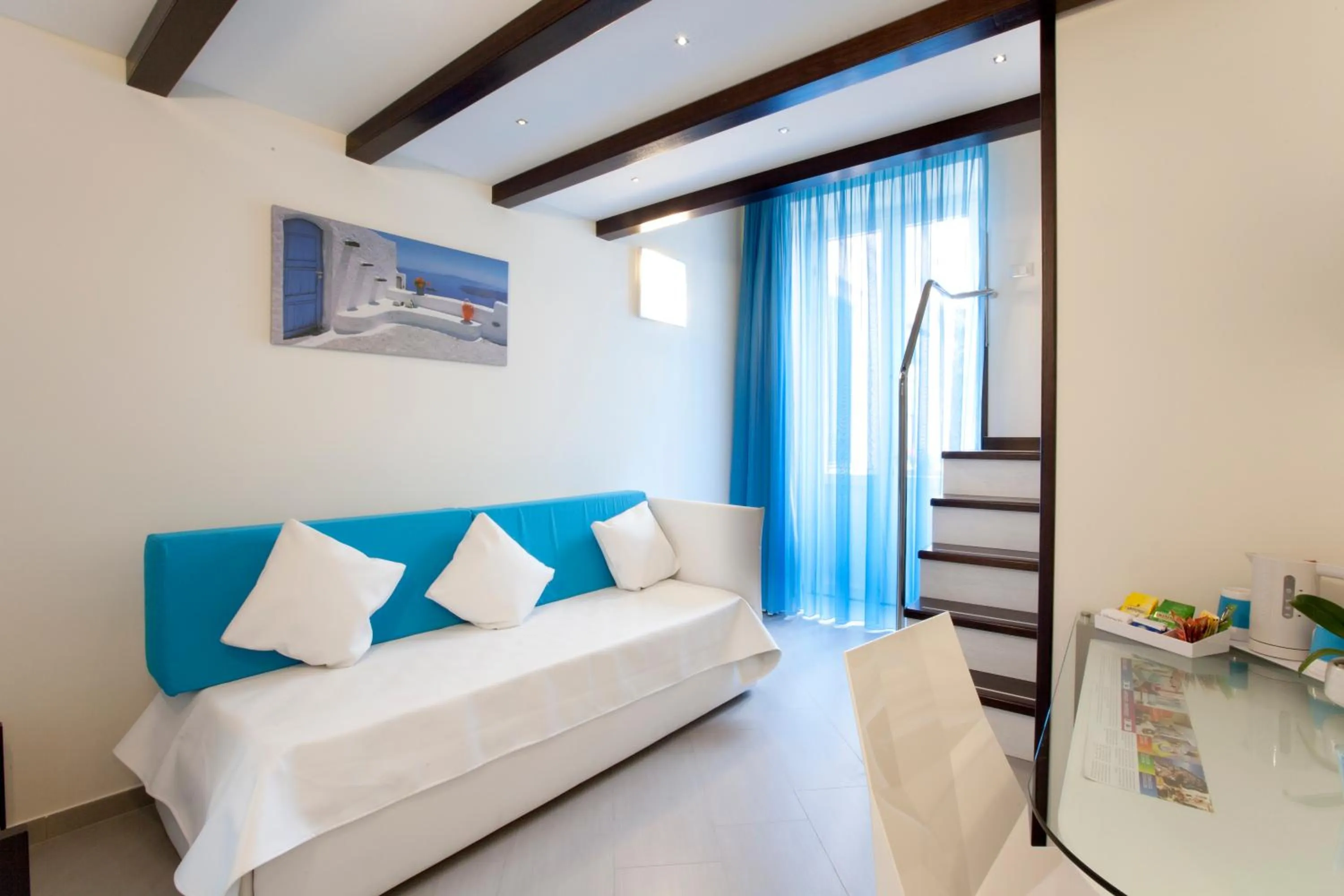 Coffee/tea facilities in Sorrento Flats