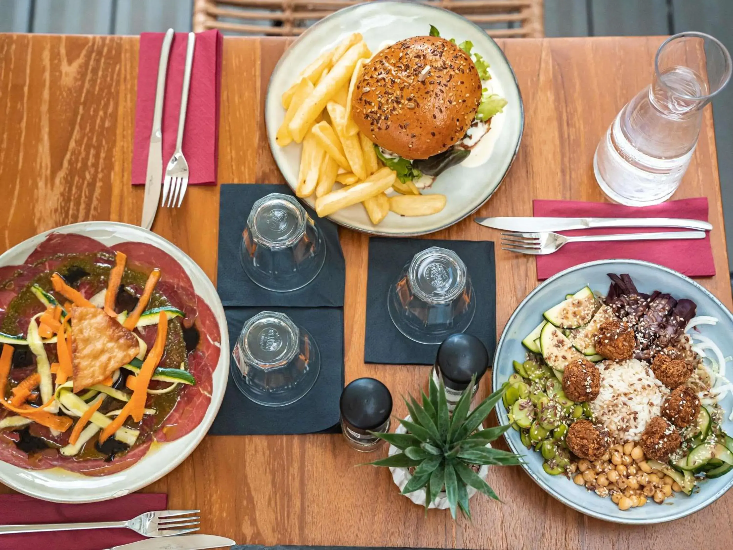 Restaurant/places to eat in Ibis Alès Centre Ville Restaurant/places to eat in Ibis Alès Centre Ville