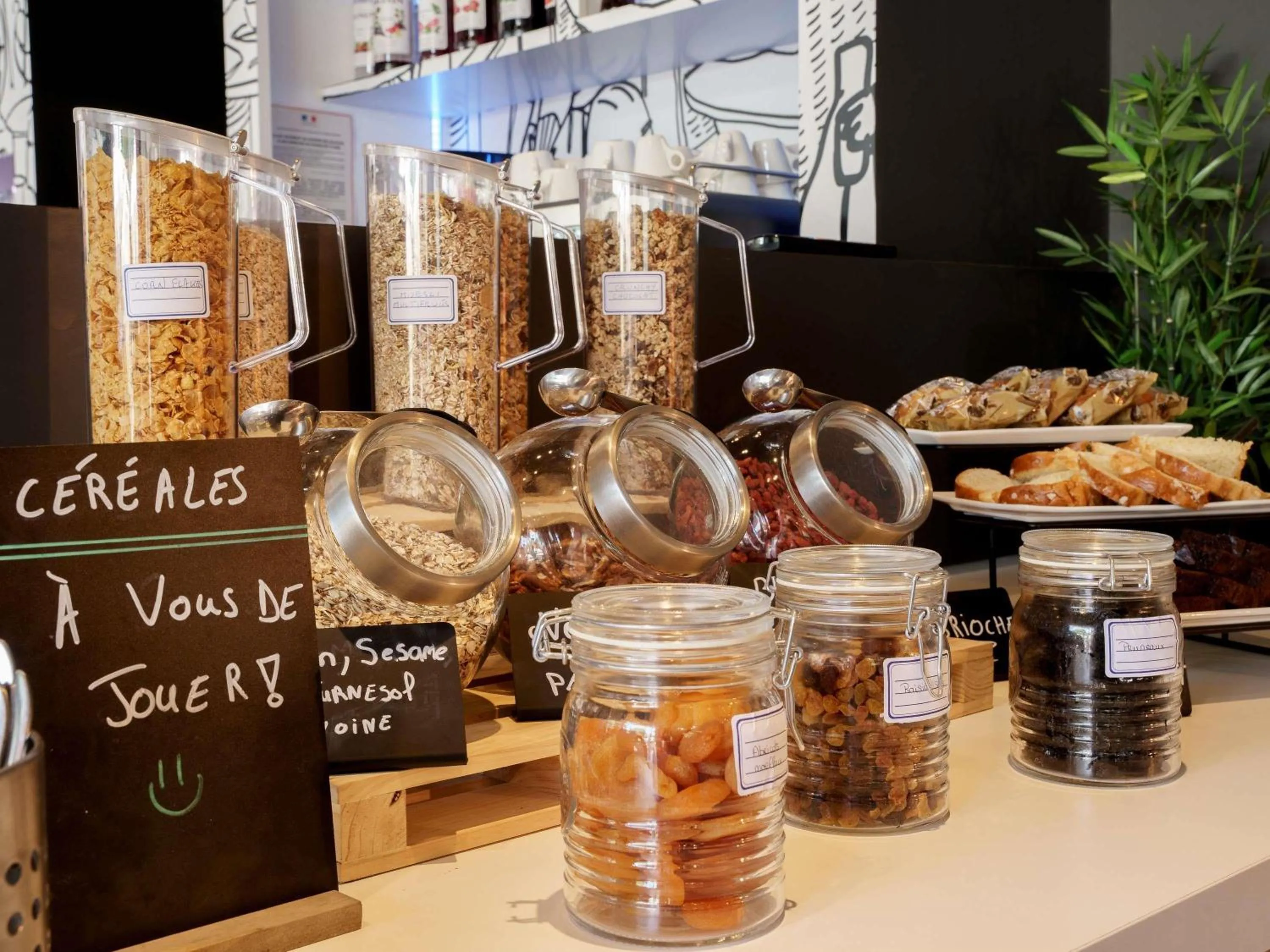 Breakfast in Ibis Alès Centre Ville