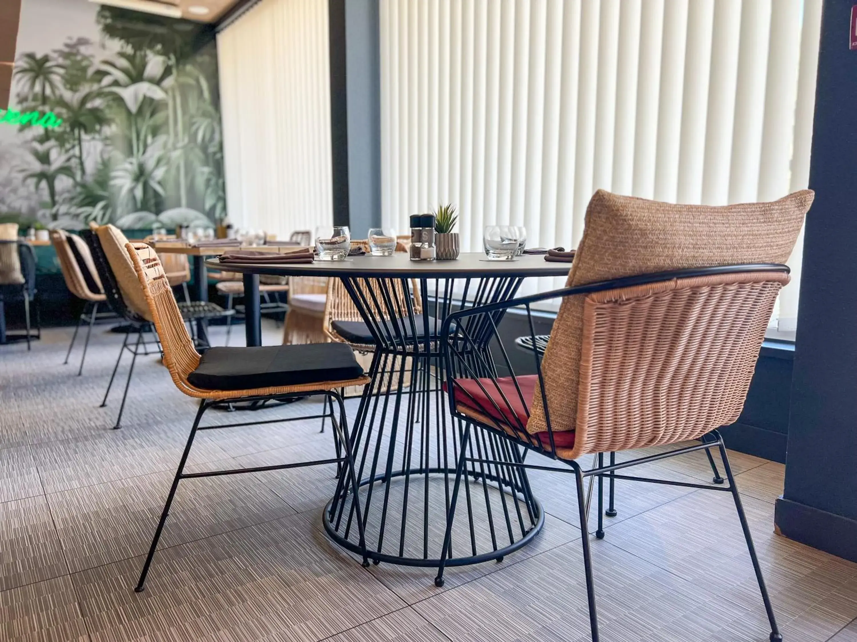 Restaurant/places to eat in Ibis Alès Centre Ville Restaurant/places to eat in Ibis Alès Centre Ville