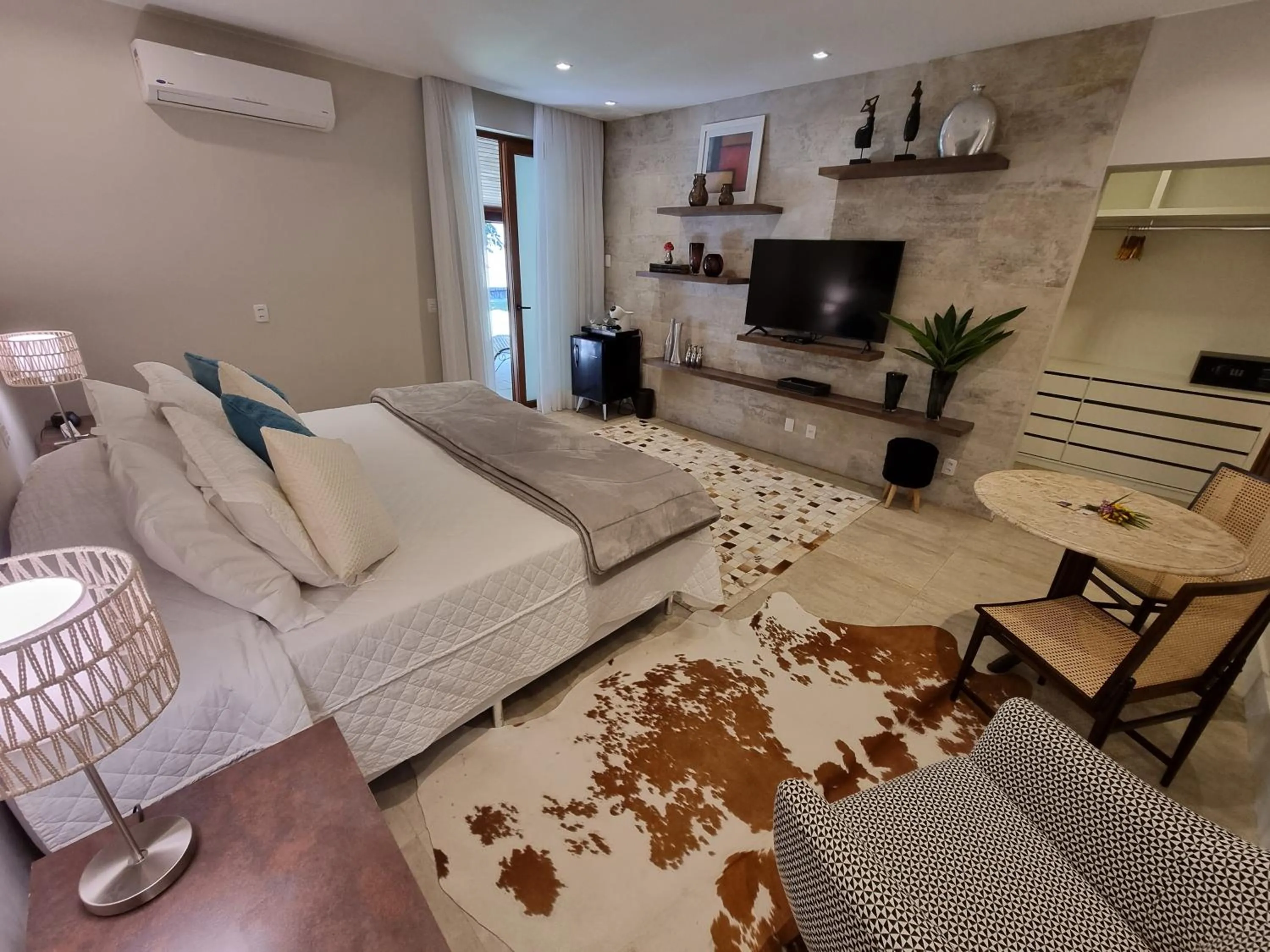 Saison Resort & Spa