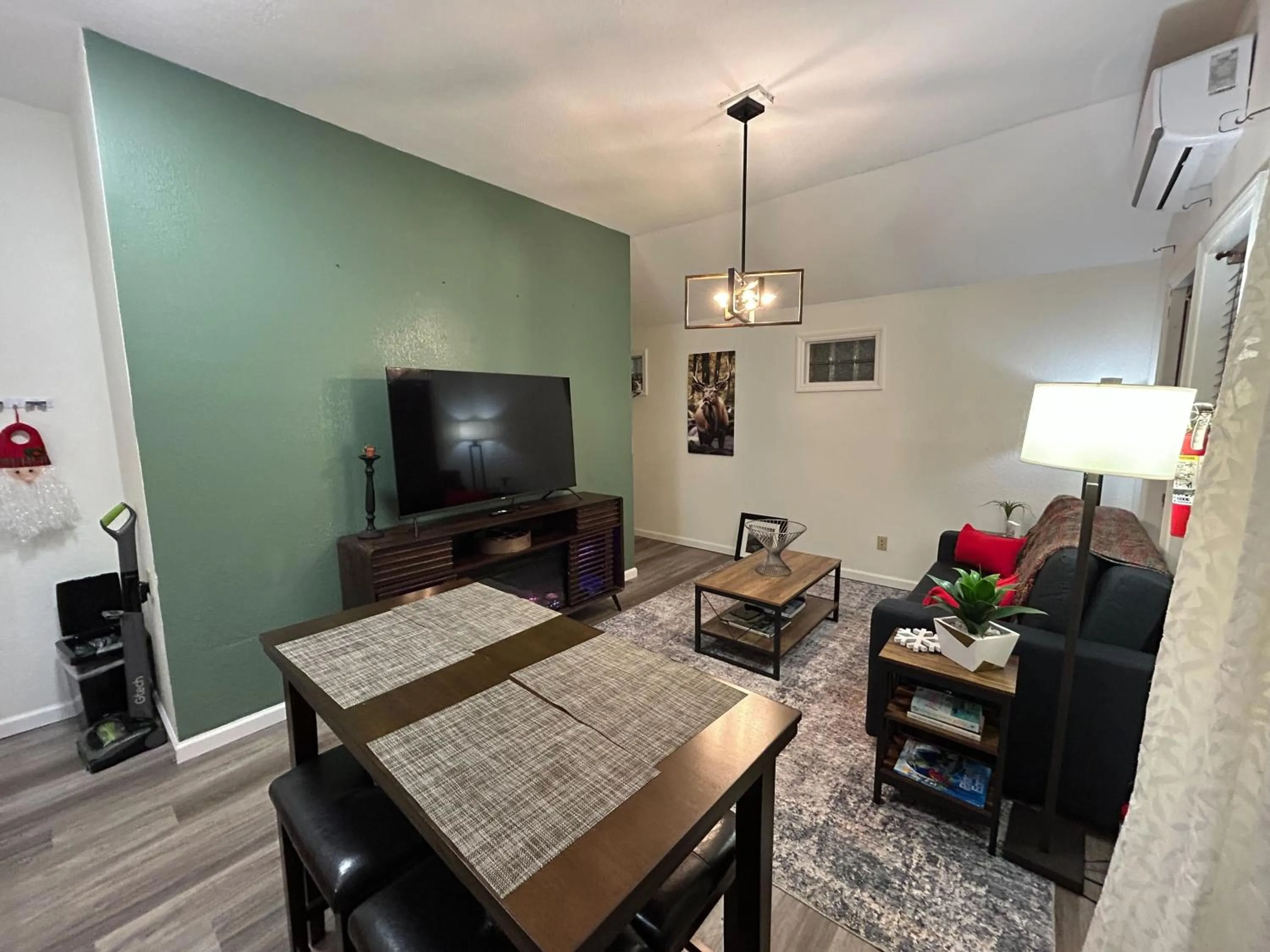 Bed in Castlewood Inn