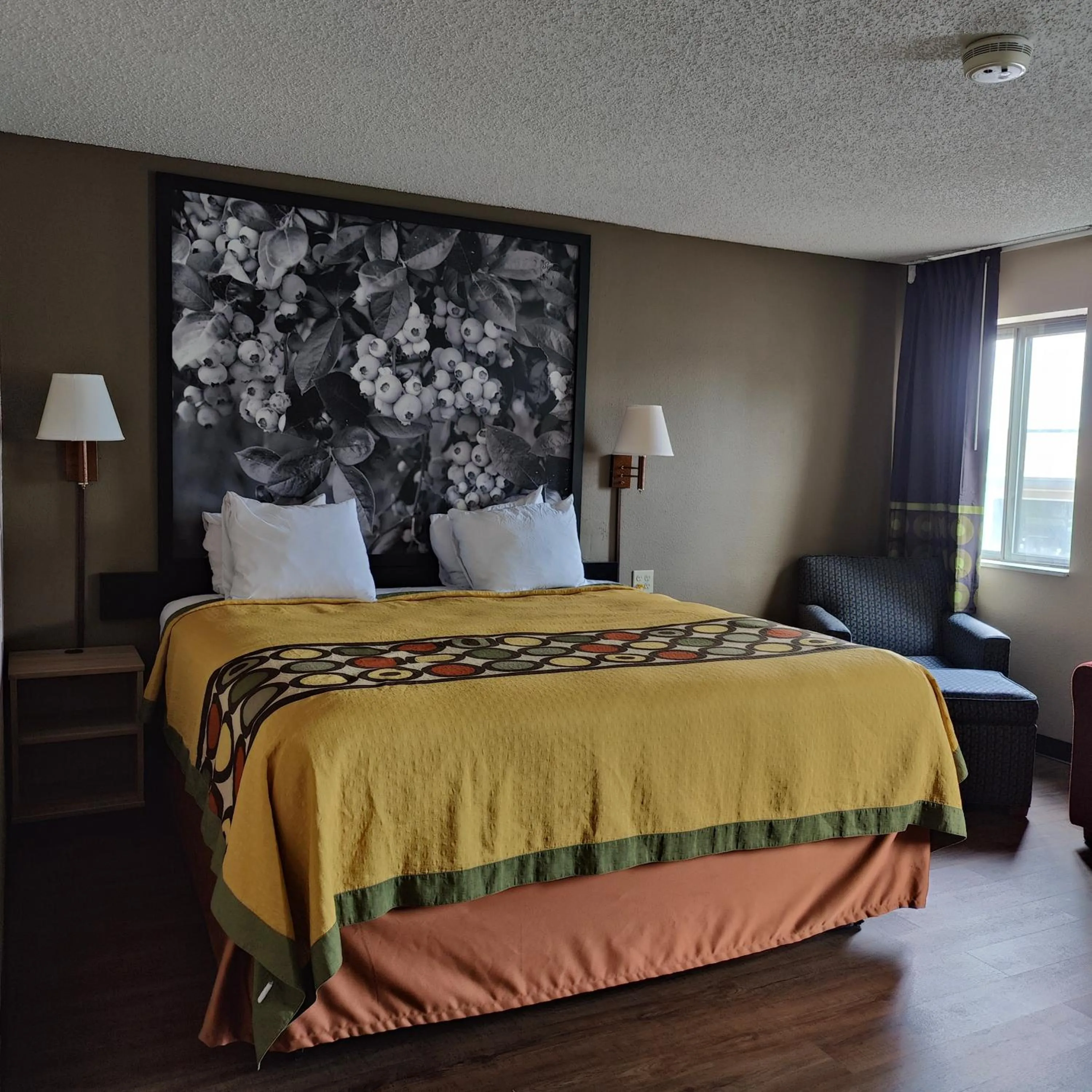 Bed in Super 8 by Wyndham Allentown Kutztown Area