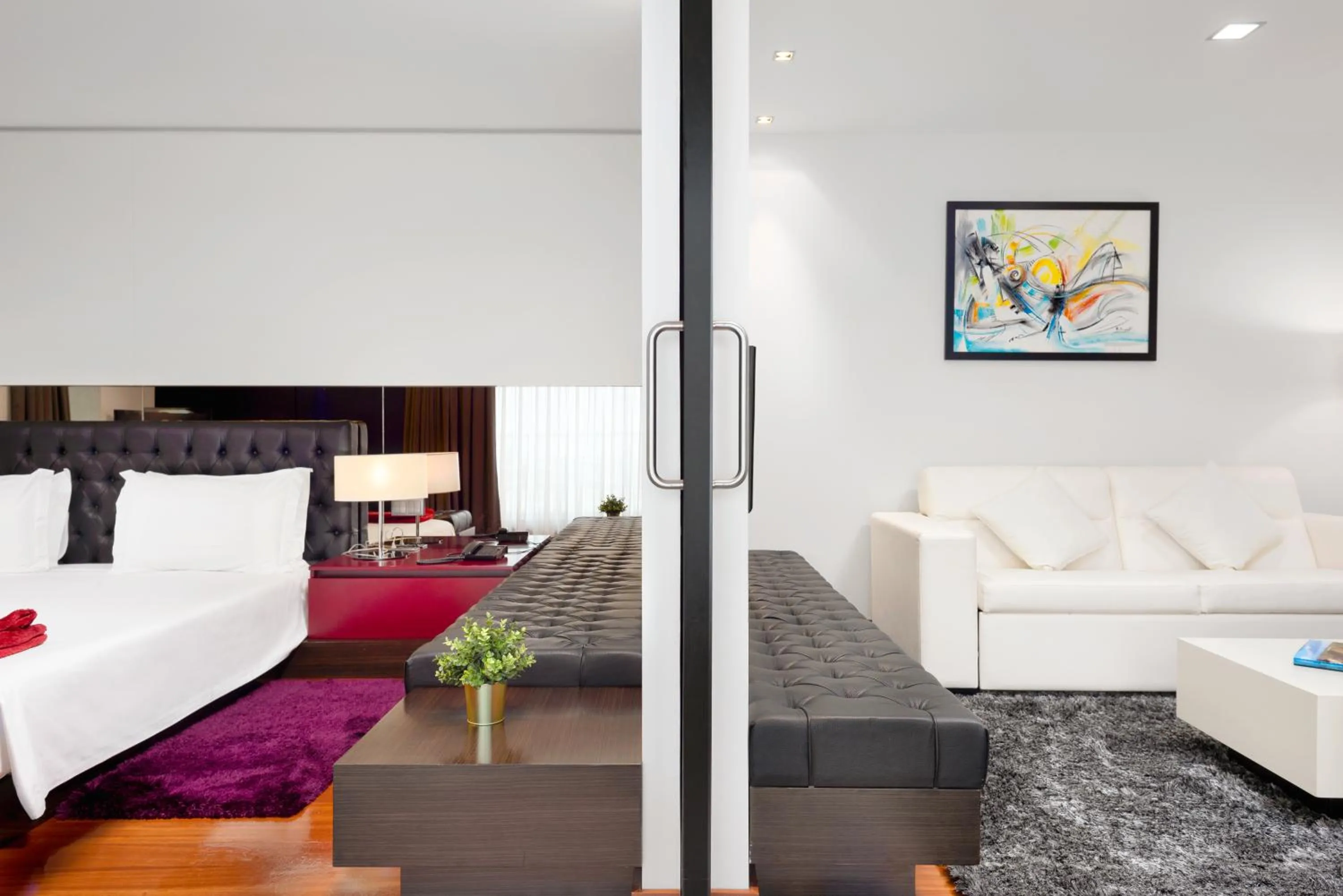 Living room, Bed in Hotel dos Zimbros