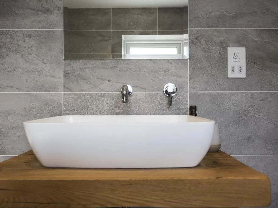 Bathroom in chyreen@marazion