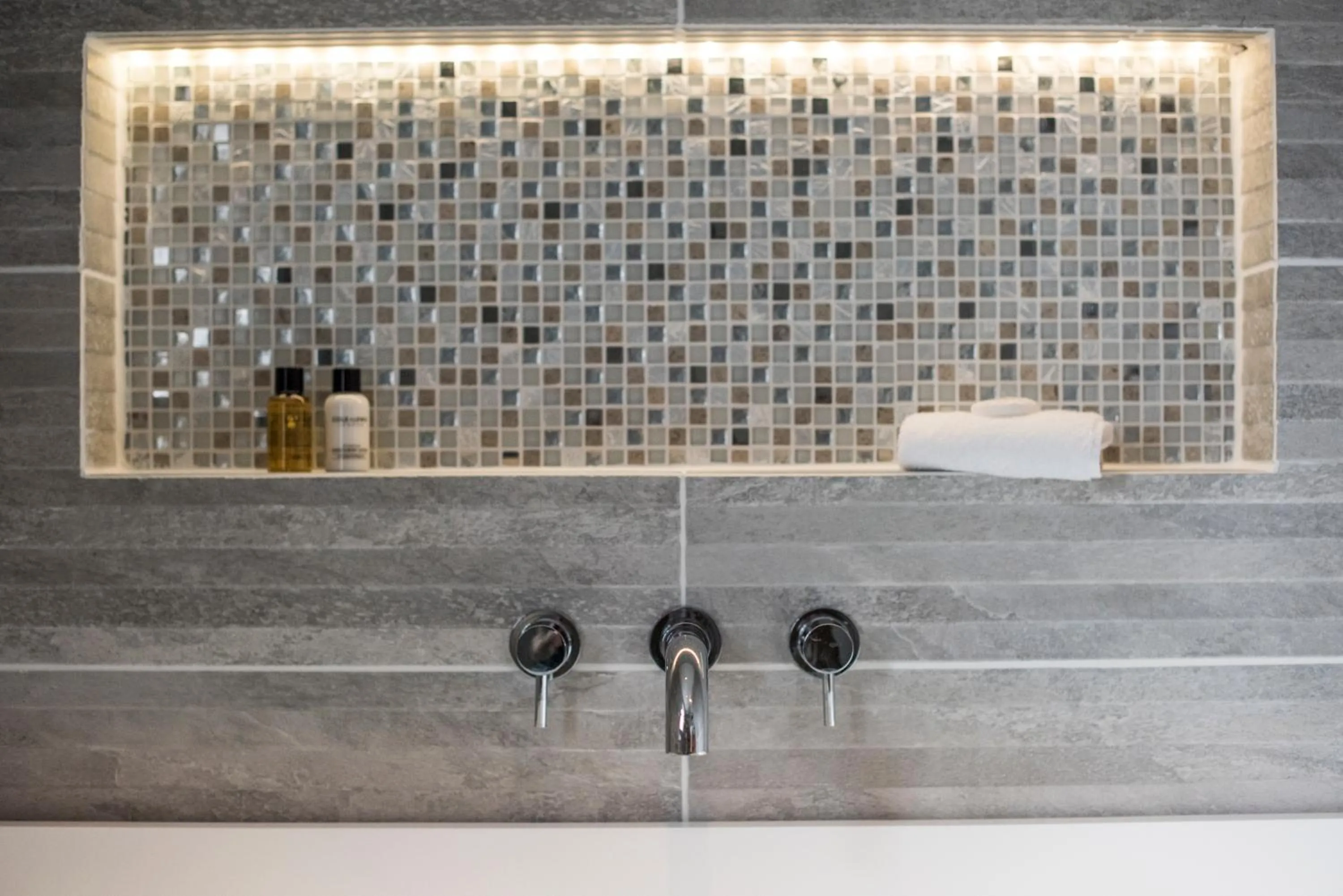 Bathroom in chyreen@marazion