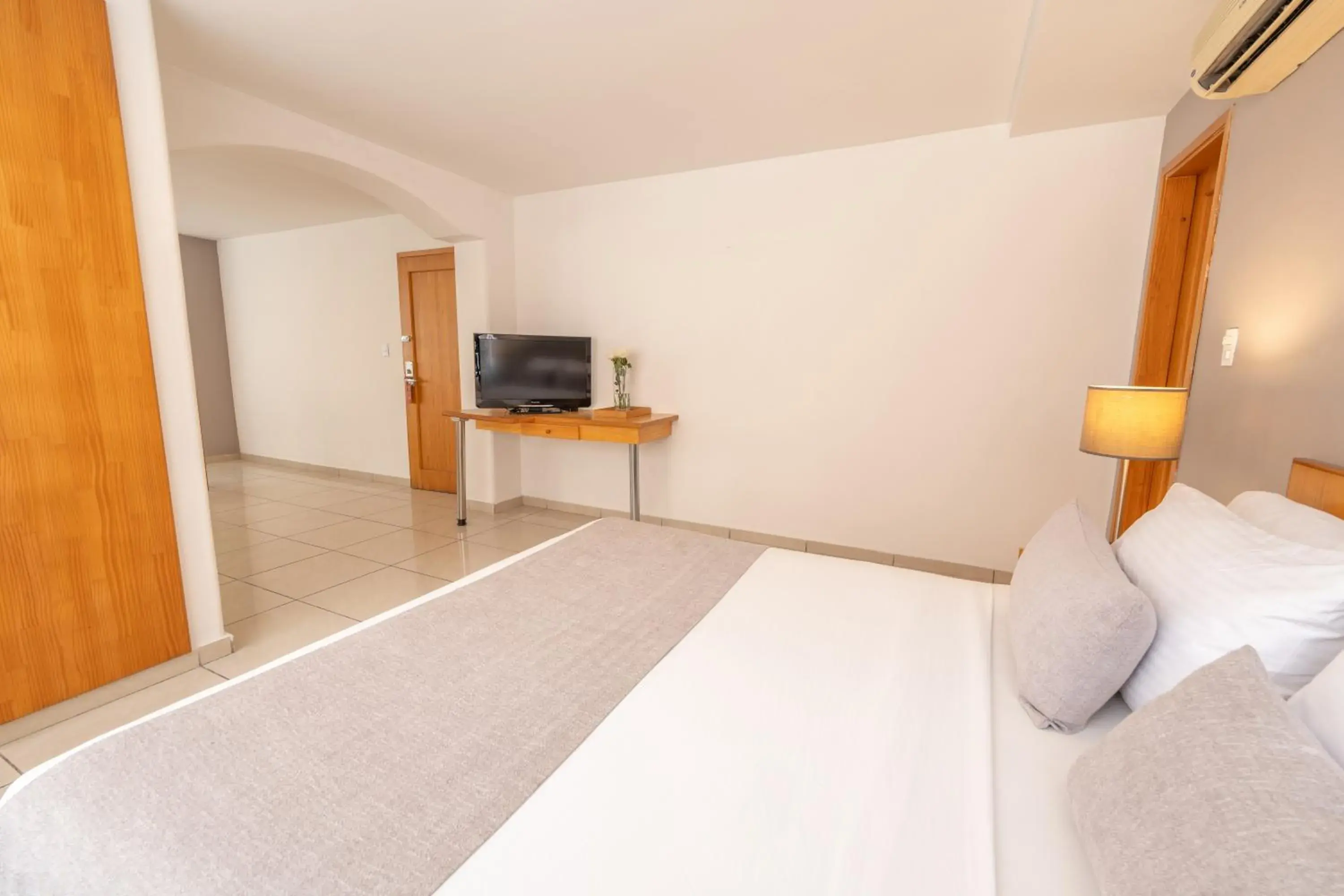 Bedroom, Bed in Basic Hotel Centenario by Hoteles MS Bedroom, Bed in Basic Hotel Centenario by Hoteles MS