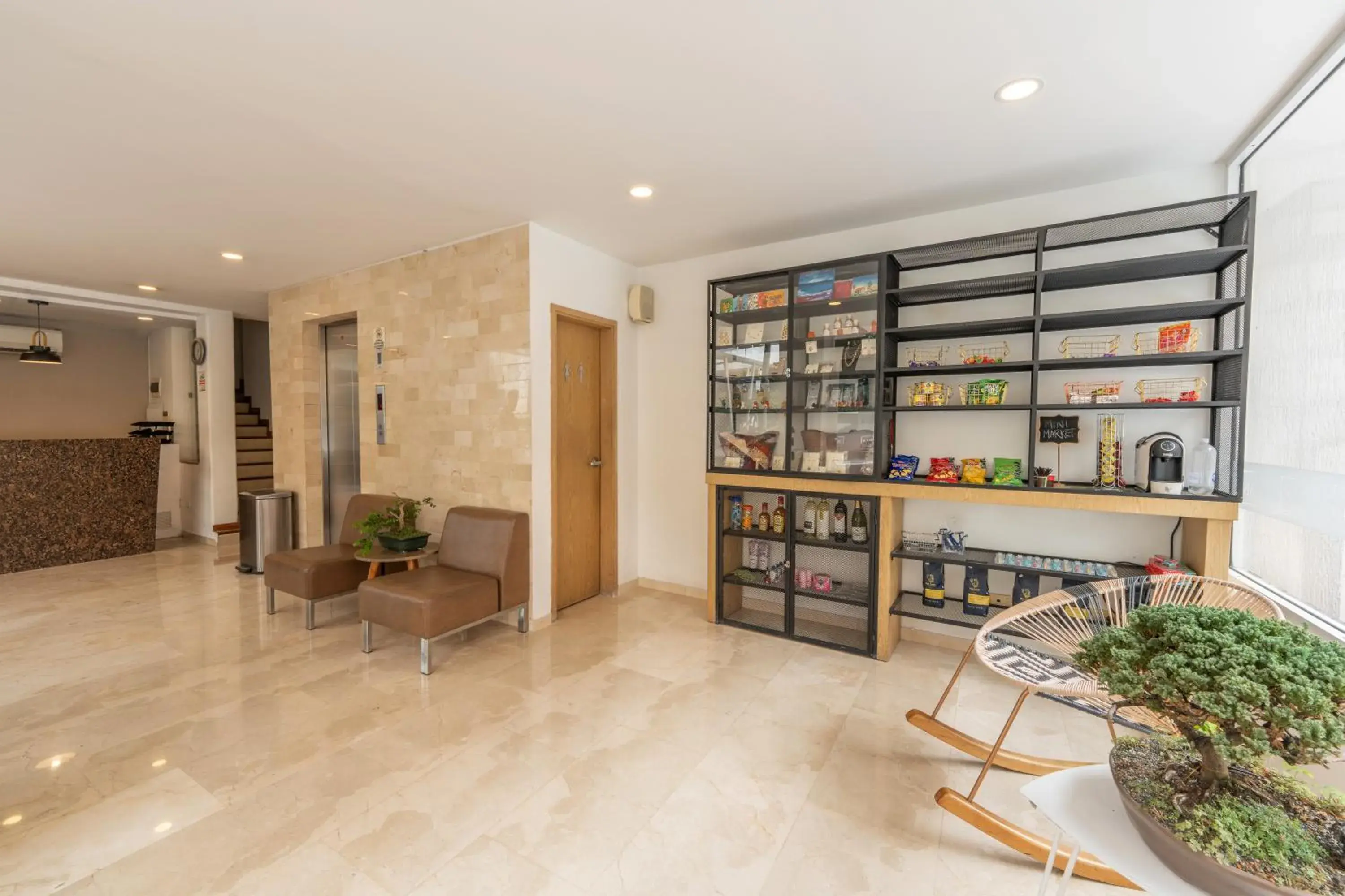 Lobby or reception in Basic Hotel Centenario by Hoteles MS Lobby or reception in Basic Hotel Centenario by Hoteles MS