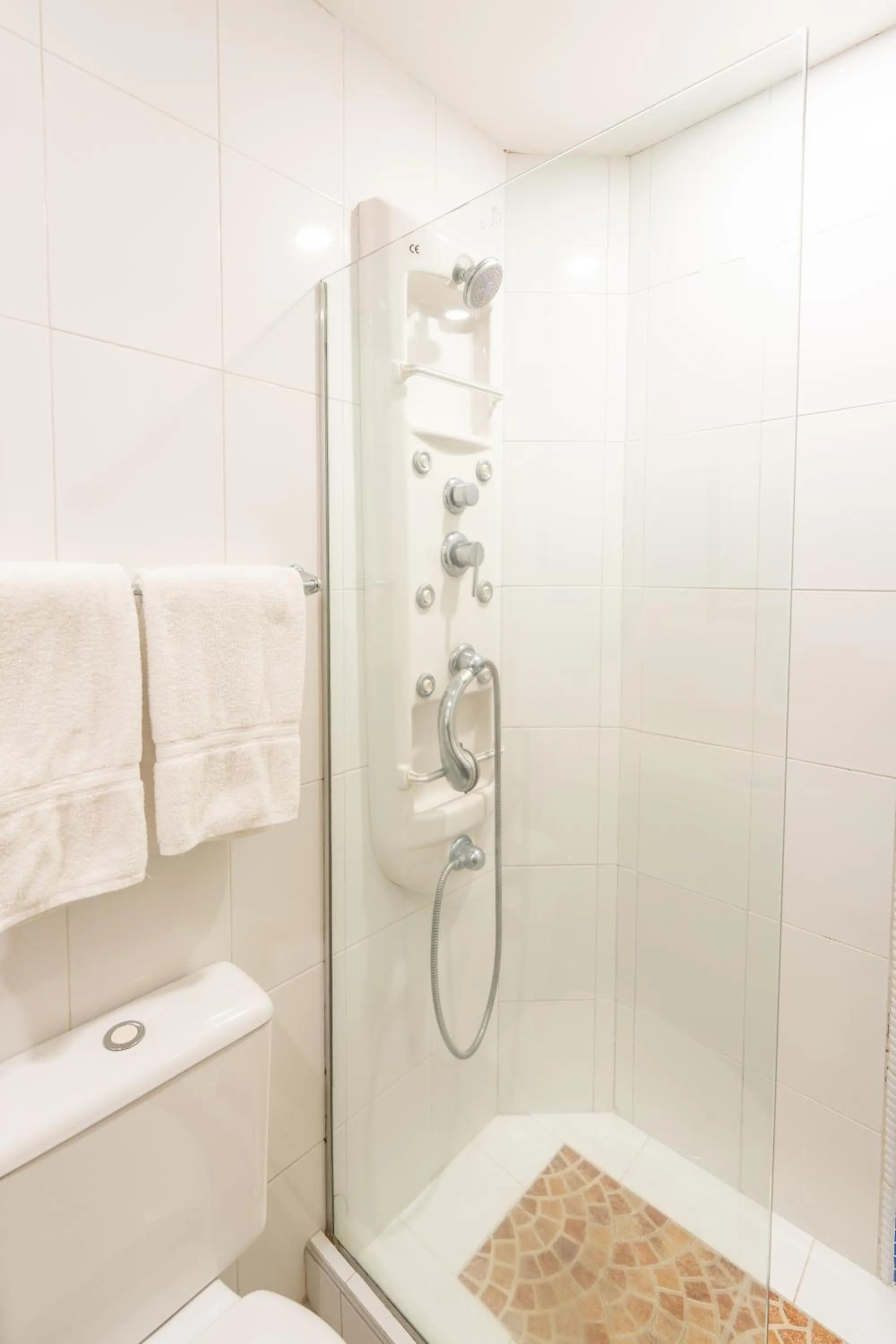 Bathroom in Basic Hotel Centenario by Hoteles MS