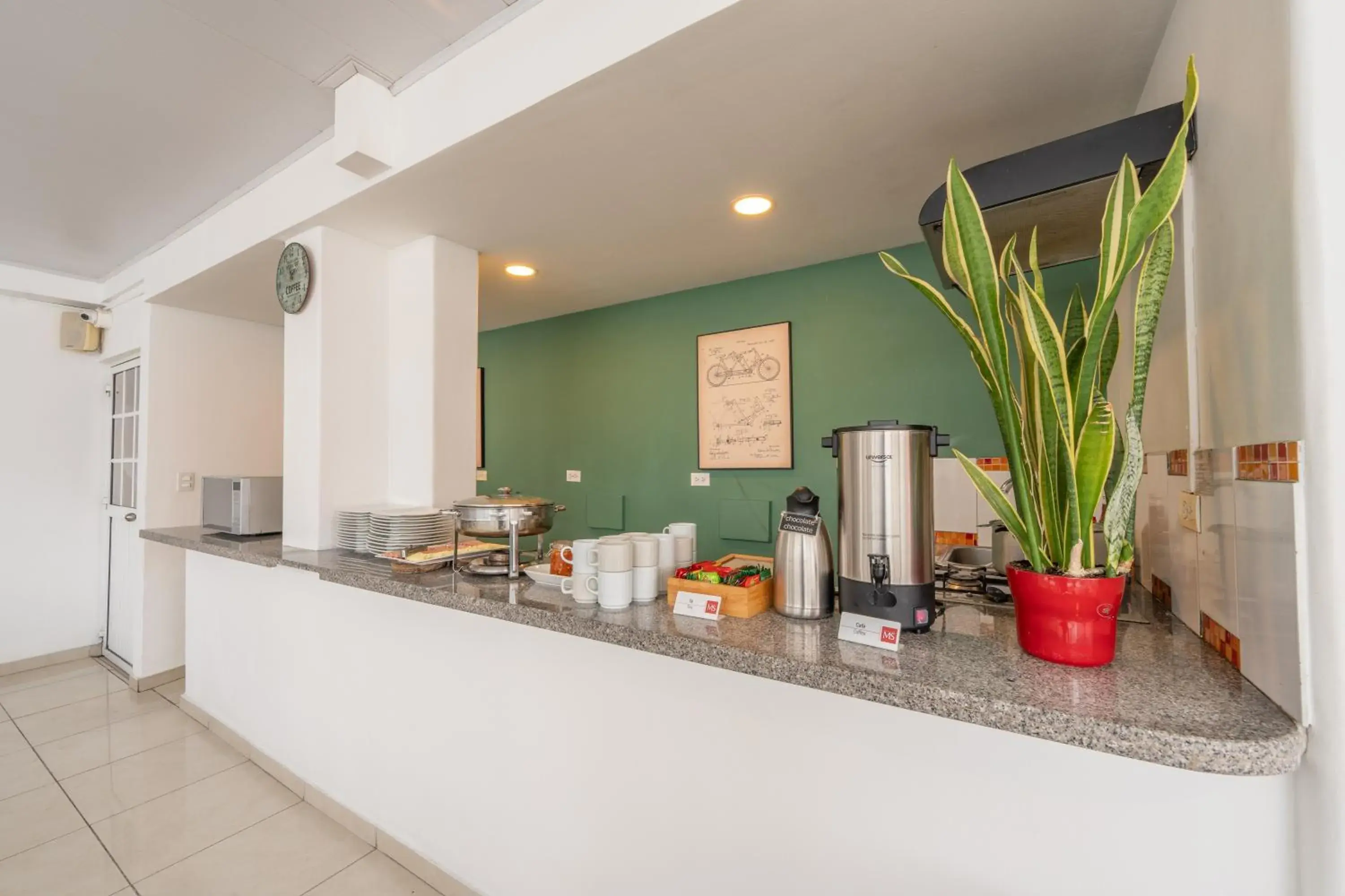 Breakfast in Basic Hotel Centenario by Hoteles MS Breakfast in Basic Hotel Centenario by Hoteles MS