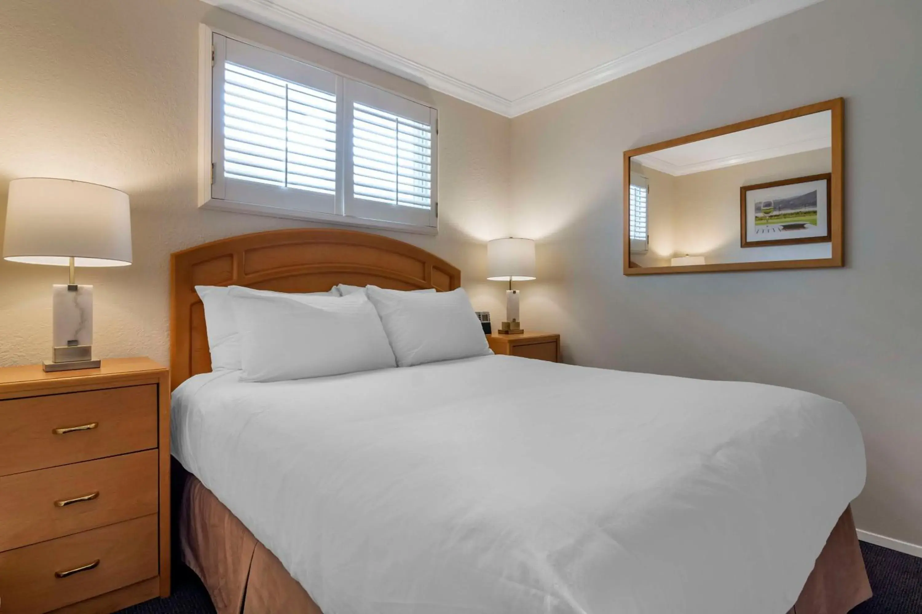 Bedroom, Bed in Best Western Inn at Penticton Bedroom, Bed in Best Western Inn at Penticton