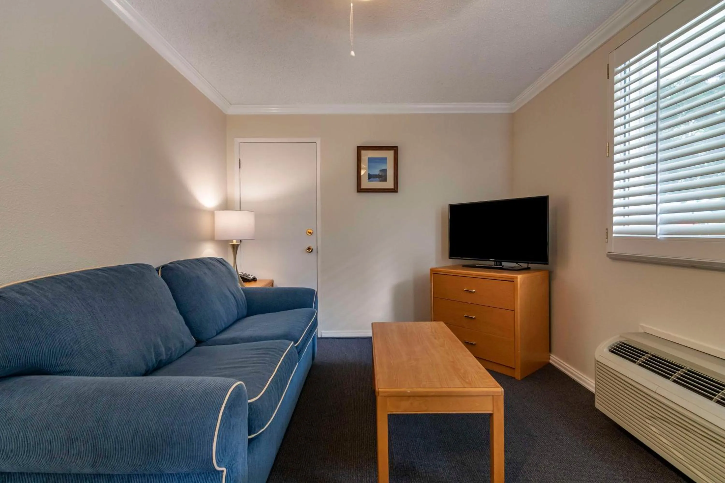 Bedroom in Best Western Inn at Penticton