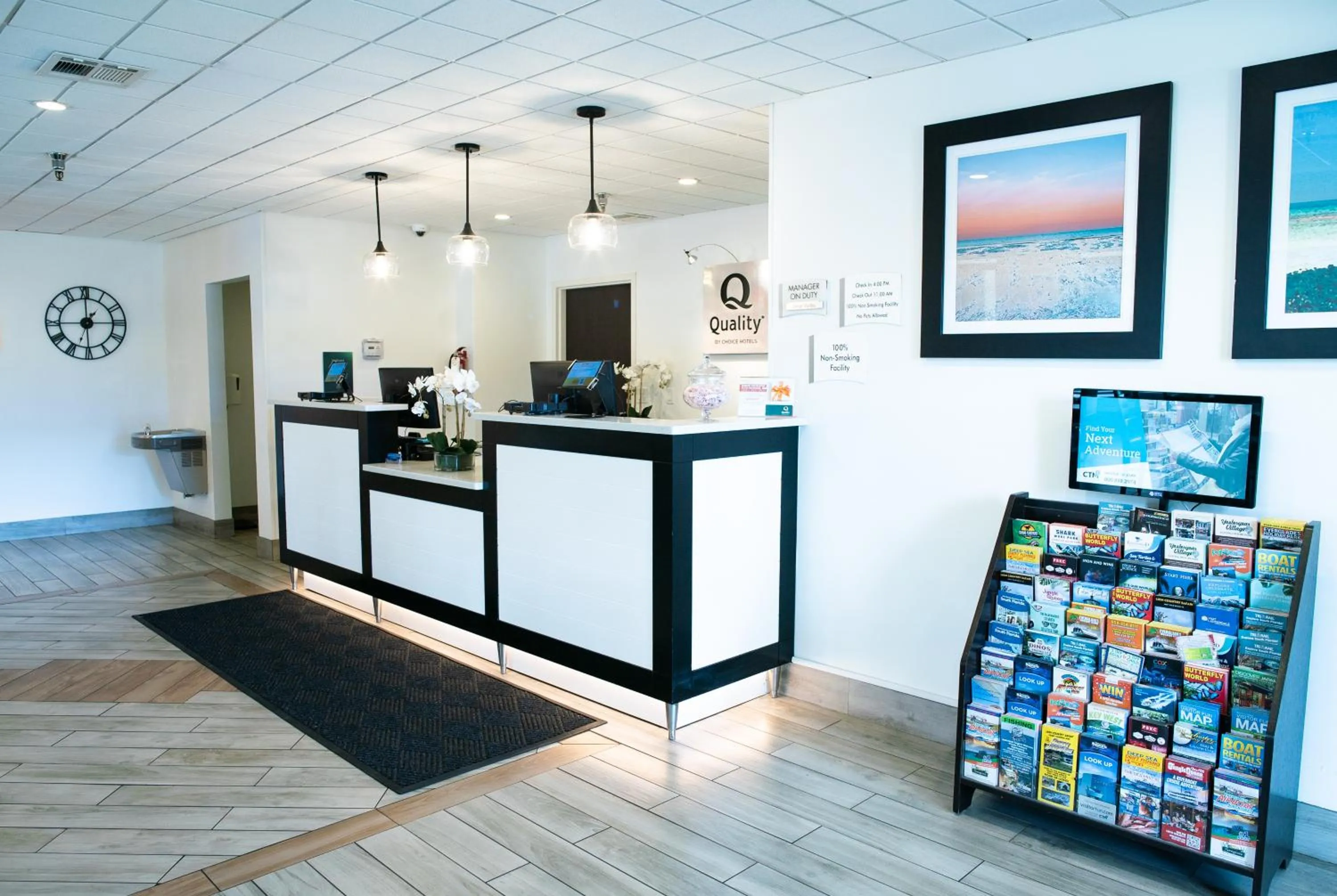 Lobby or reception in Quality Inn Palm Beach International Airport