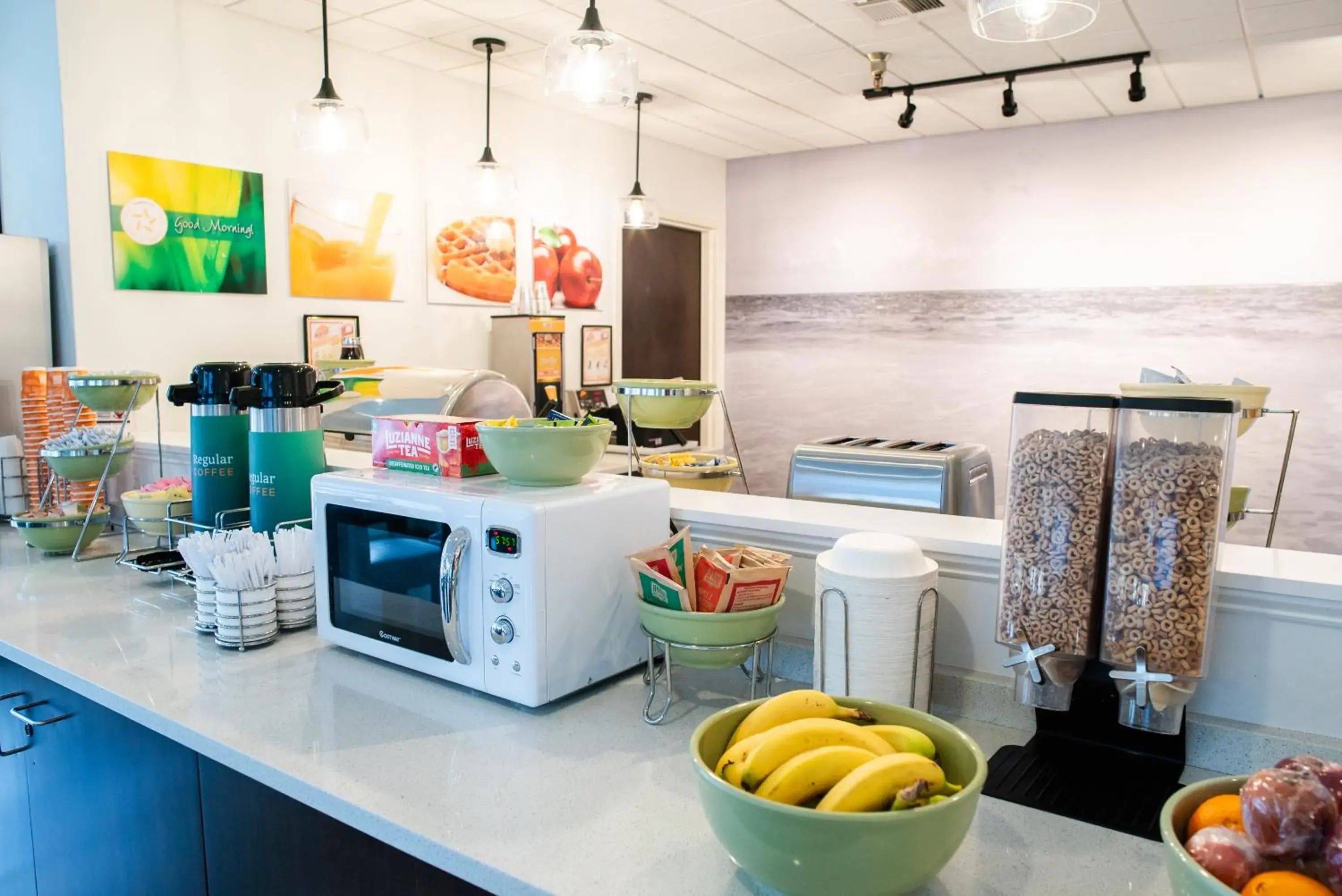 Breakfast in Quality Inn Palm Beach International Airport Breakfast in Quality Inn Palm Beach International Airport