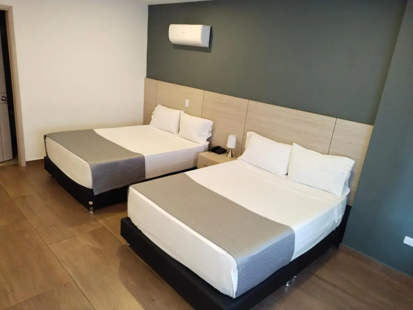 Double Room with Two Double Beds in Basic Hotel Chipichape by Hoteles MS Double Room with Two Double Beds in Basic Hotel Chipichape by Hoteles MS