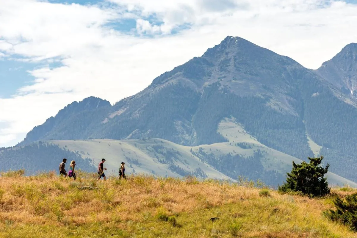 Hiking in Sage Lodge