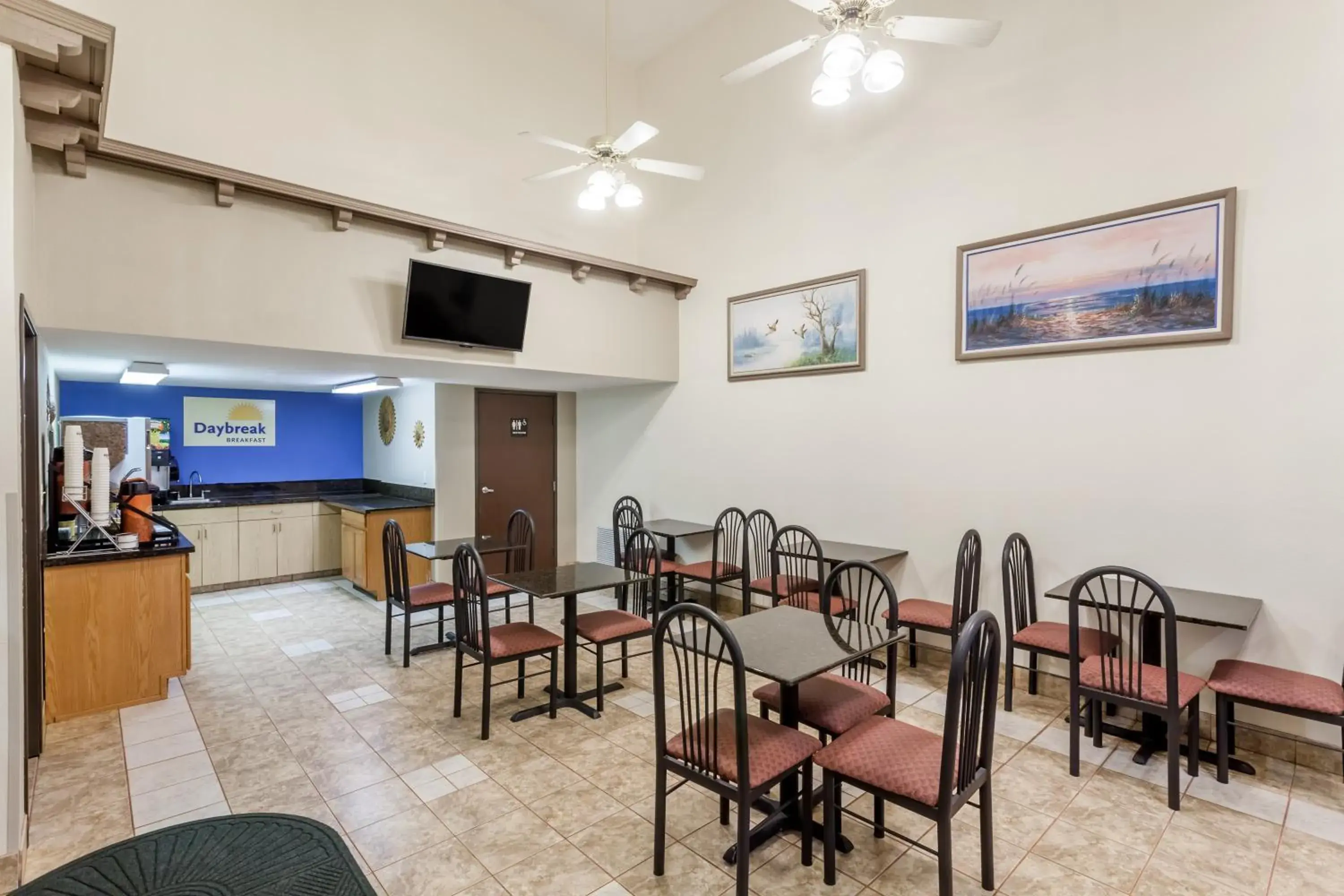 Breakfast in Days Inn by Wyndham Yuma Breakfast in Days Inn by Wyndham Yuma