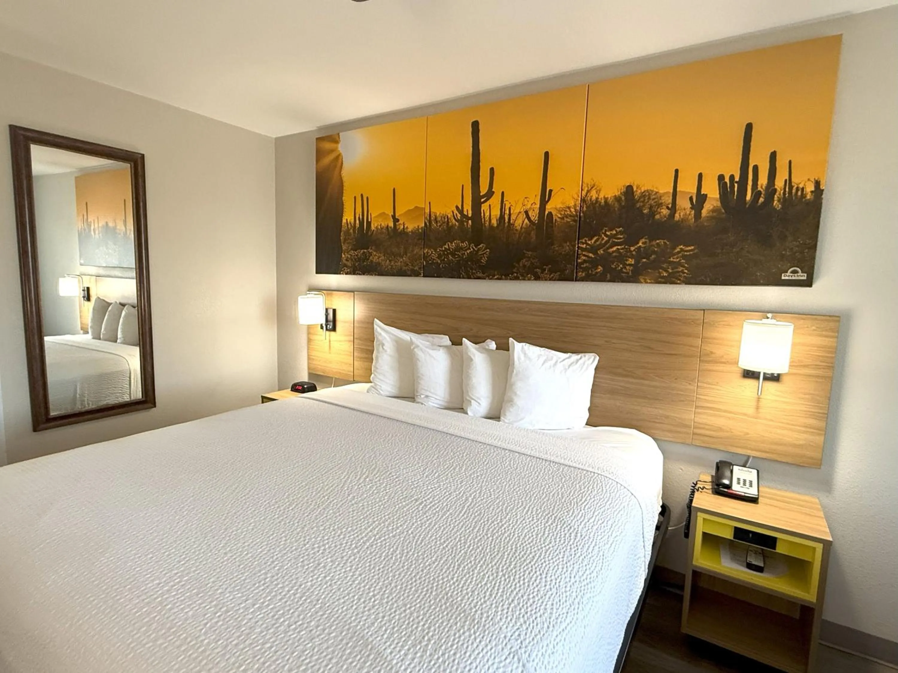 Bed in Days Inn by Wyndham Yuma