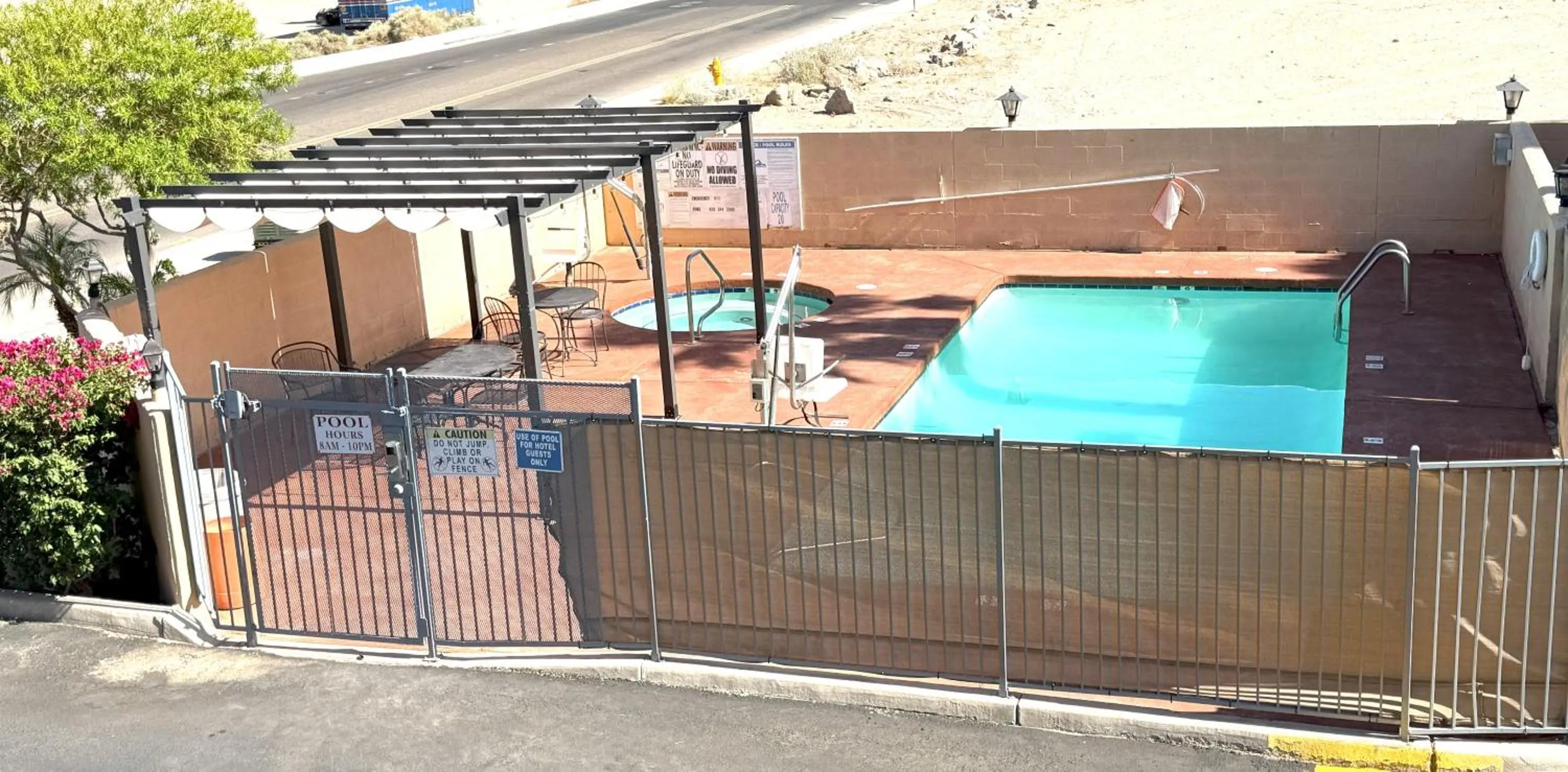 Swimming pool in Days Inn by Wyndham Yuma