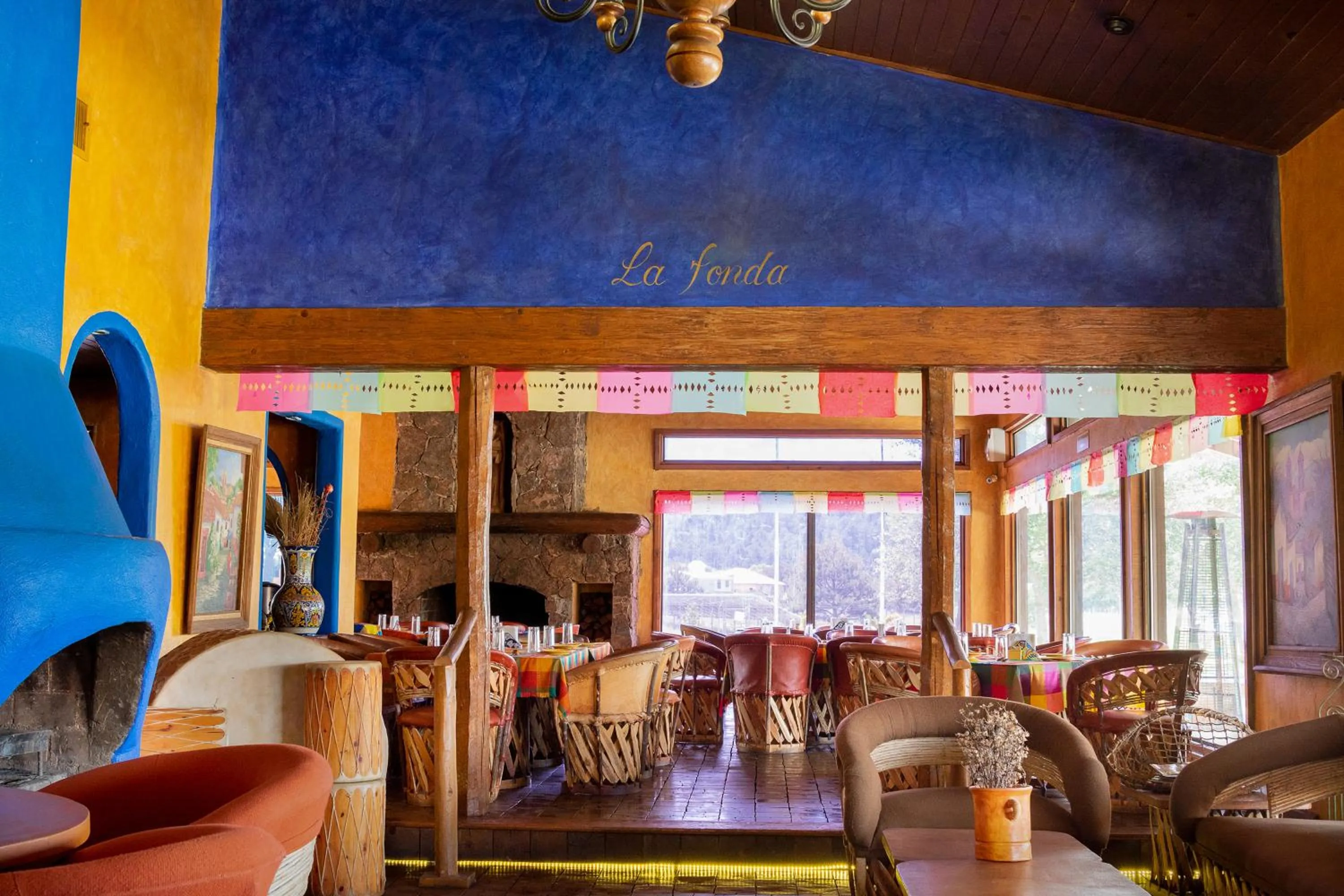 Restaurant/places to eat in Villa Mexicana Creel Mountain Lodge
