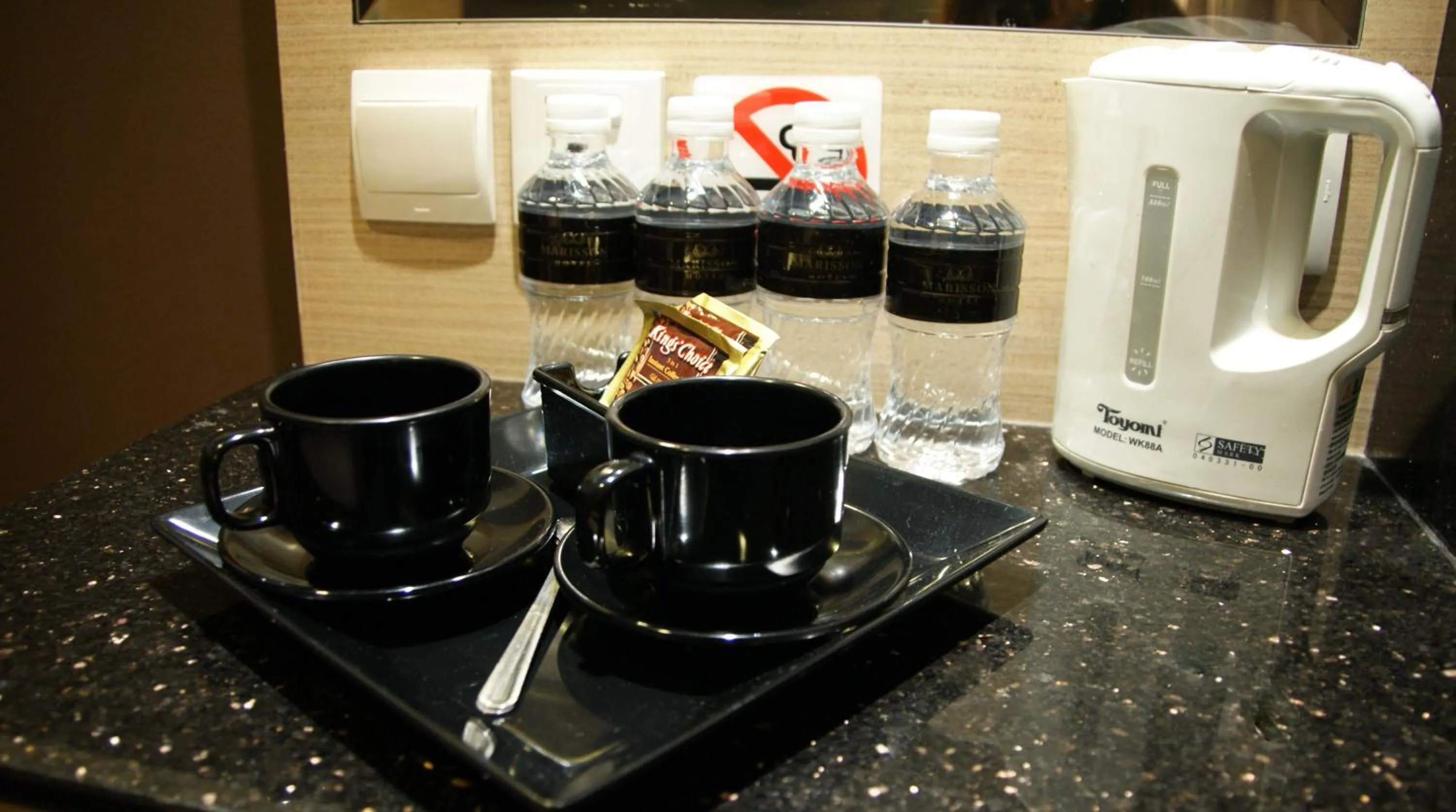 Coffee/tea facilities in The Snooze Hotel at Bugis