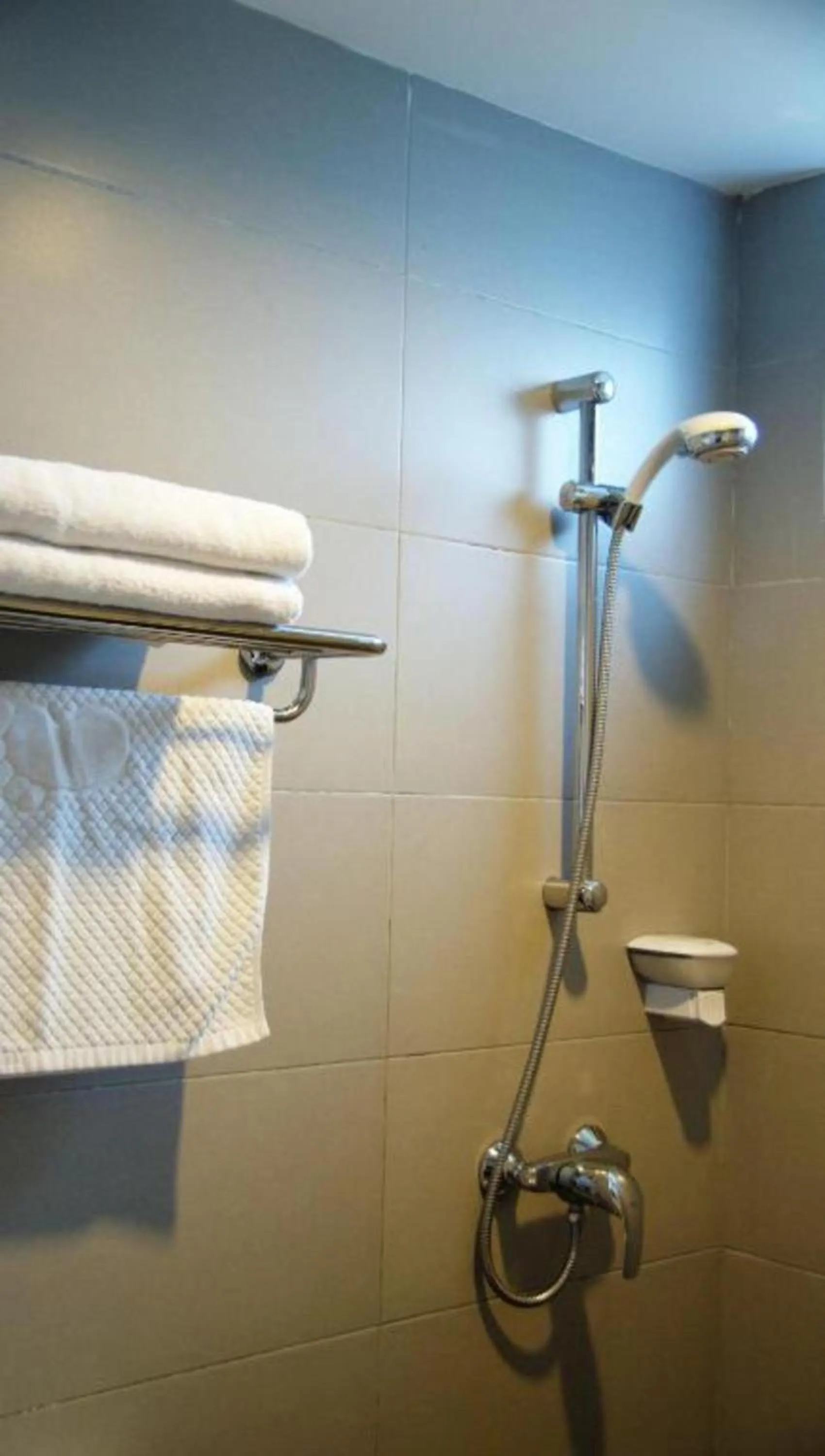 Bathroom in The Snooze Hotel at Bugis