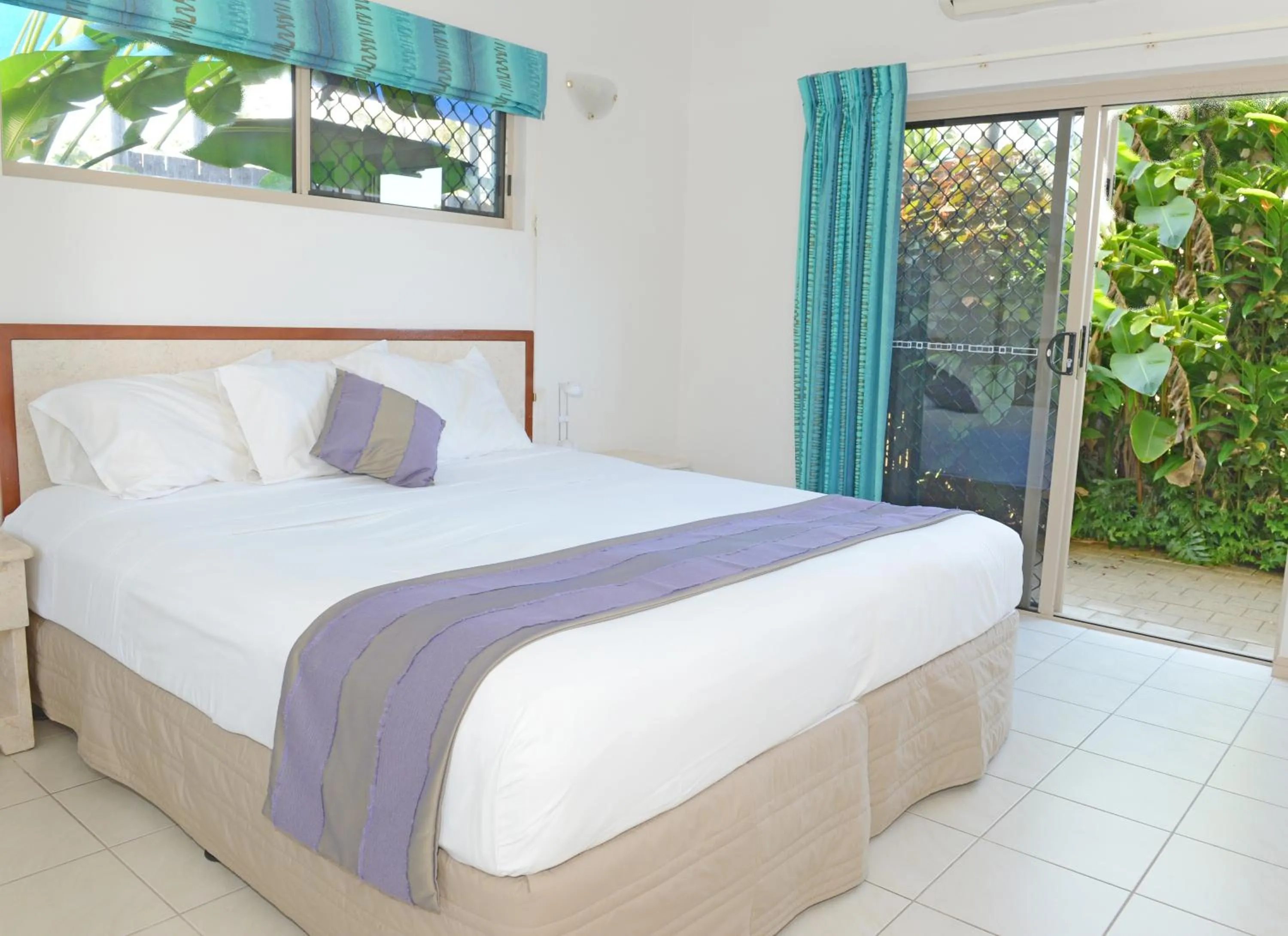 Bed in Mission Reef Resort