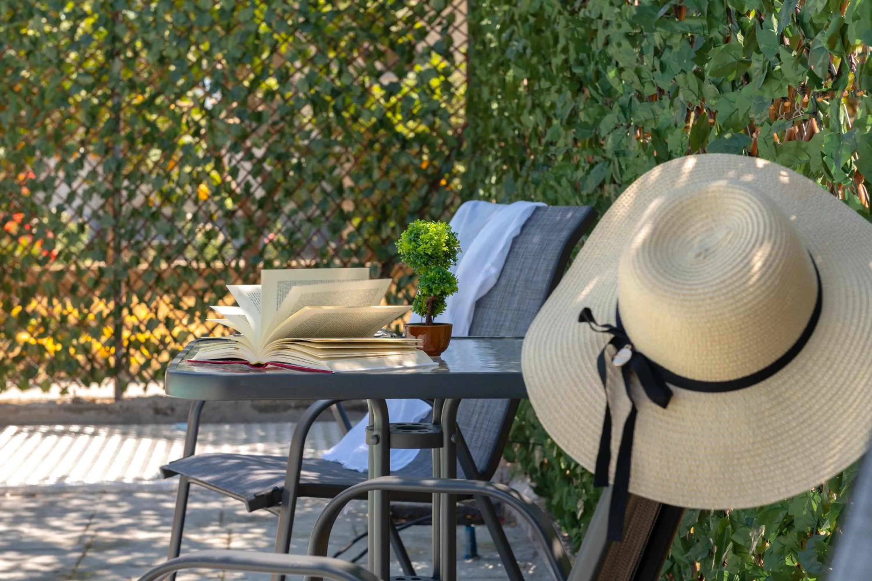 Day in L & C Boutique Apartments