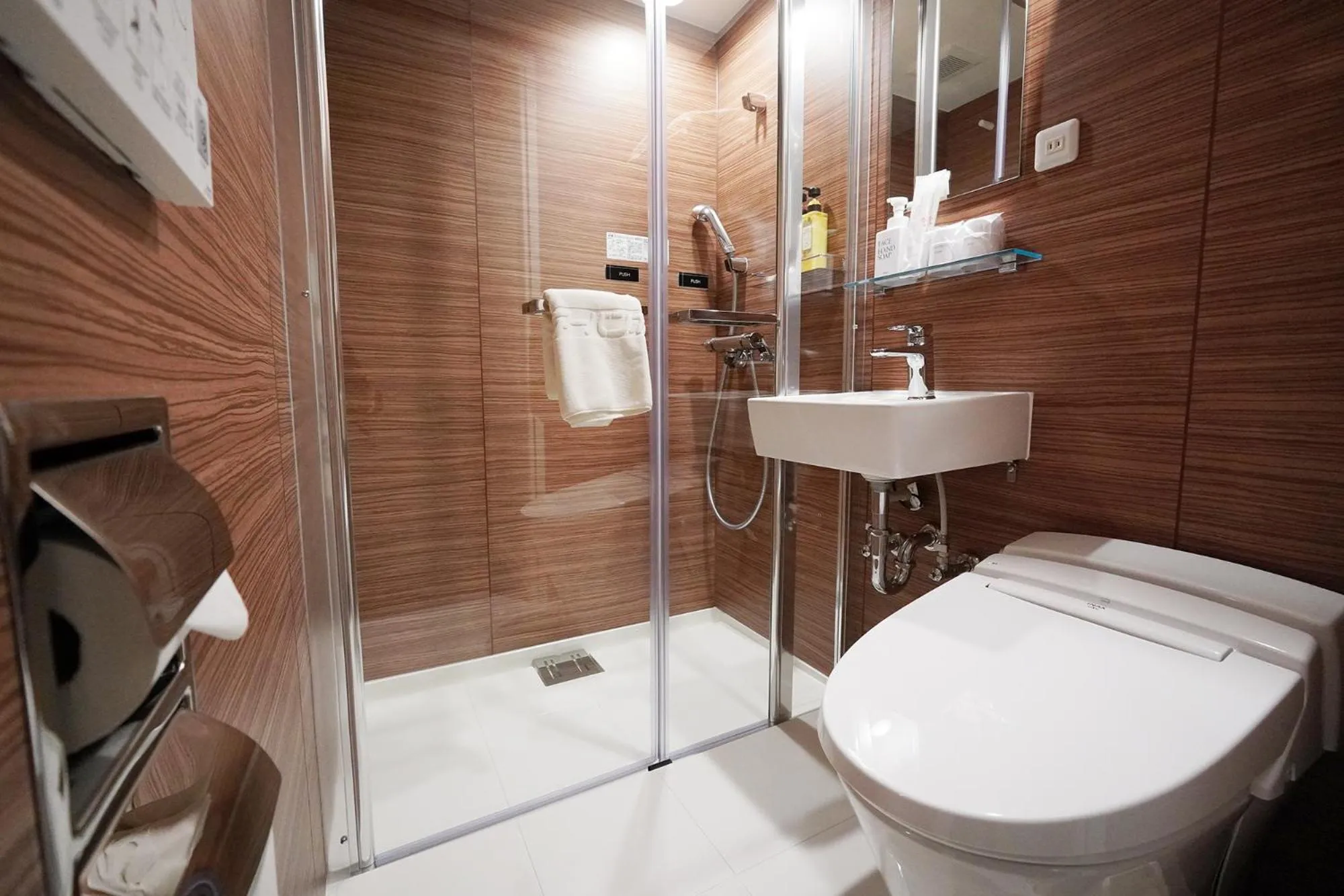 Shower in Matsue New Urban Hotel