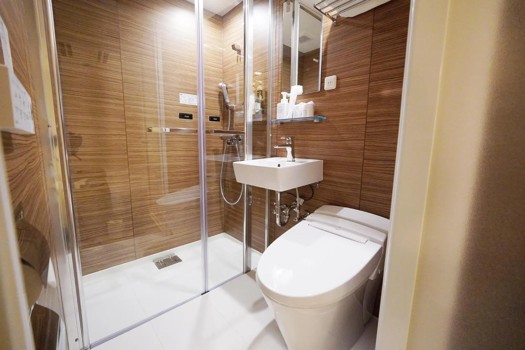 Shower in Matsue New Urban Hotel