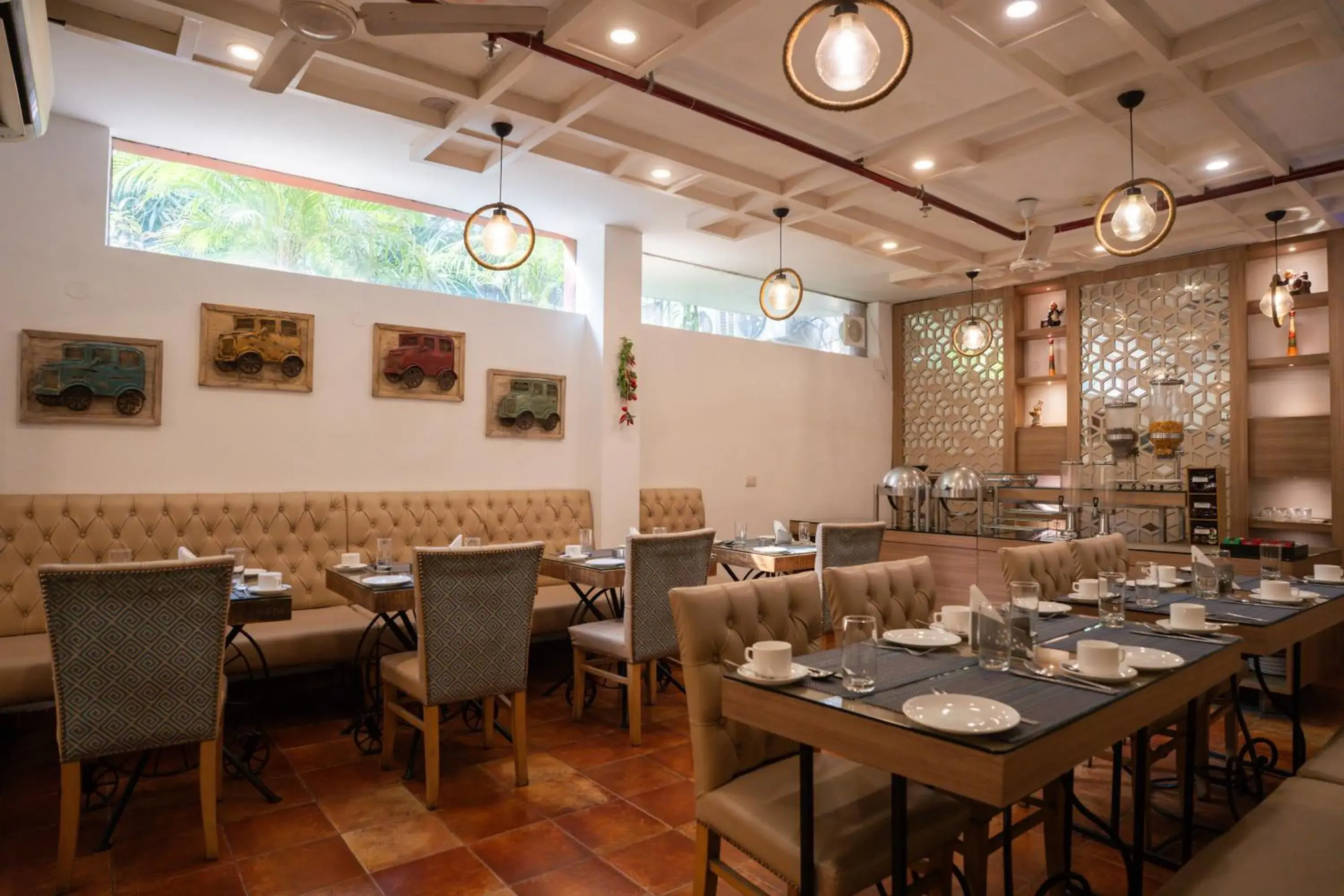 Restaurant/places to eat in Ahuja Residency DLF Phase 2 Restaurant/places to eat in Ahuja Residency DLF Phase 2