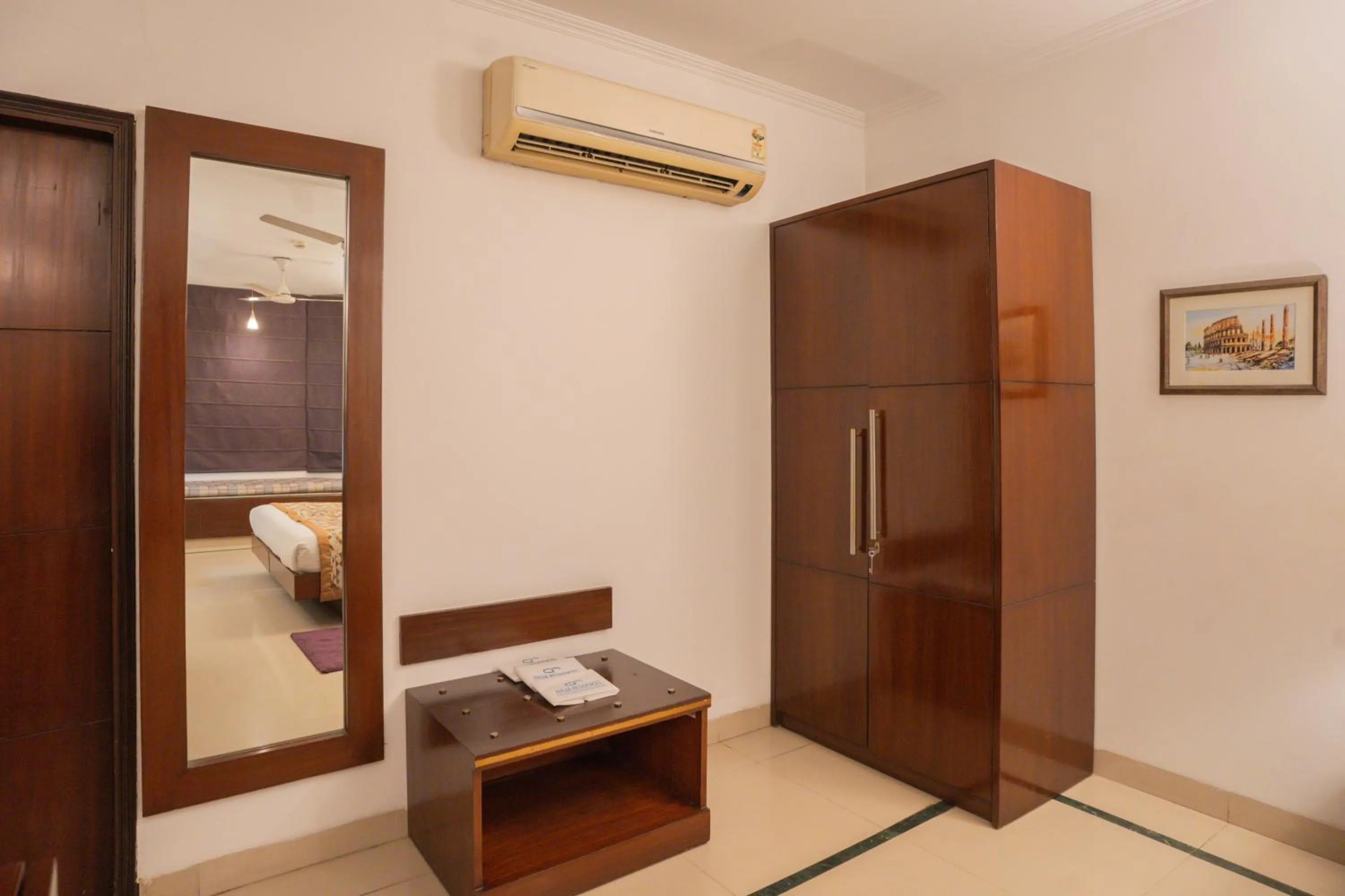 Bedroom, Bed in Ahuja Residency DLF Phase 2