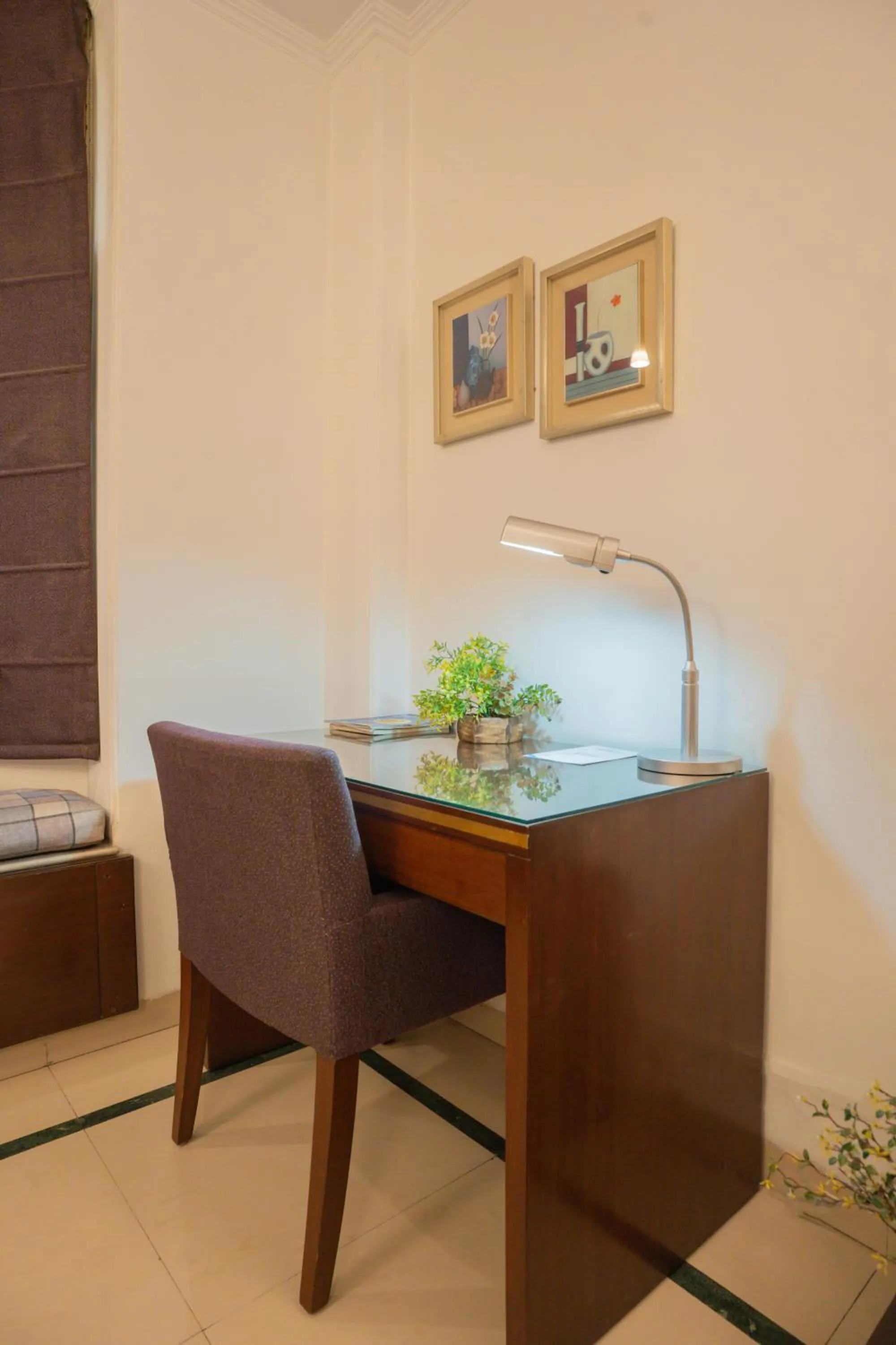 Bedroom in Ahuja Residency DLF Phase 2