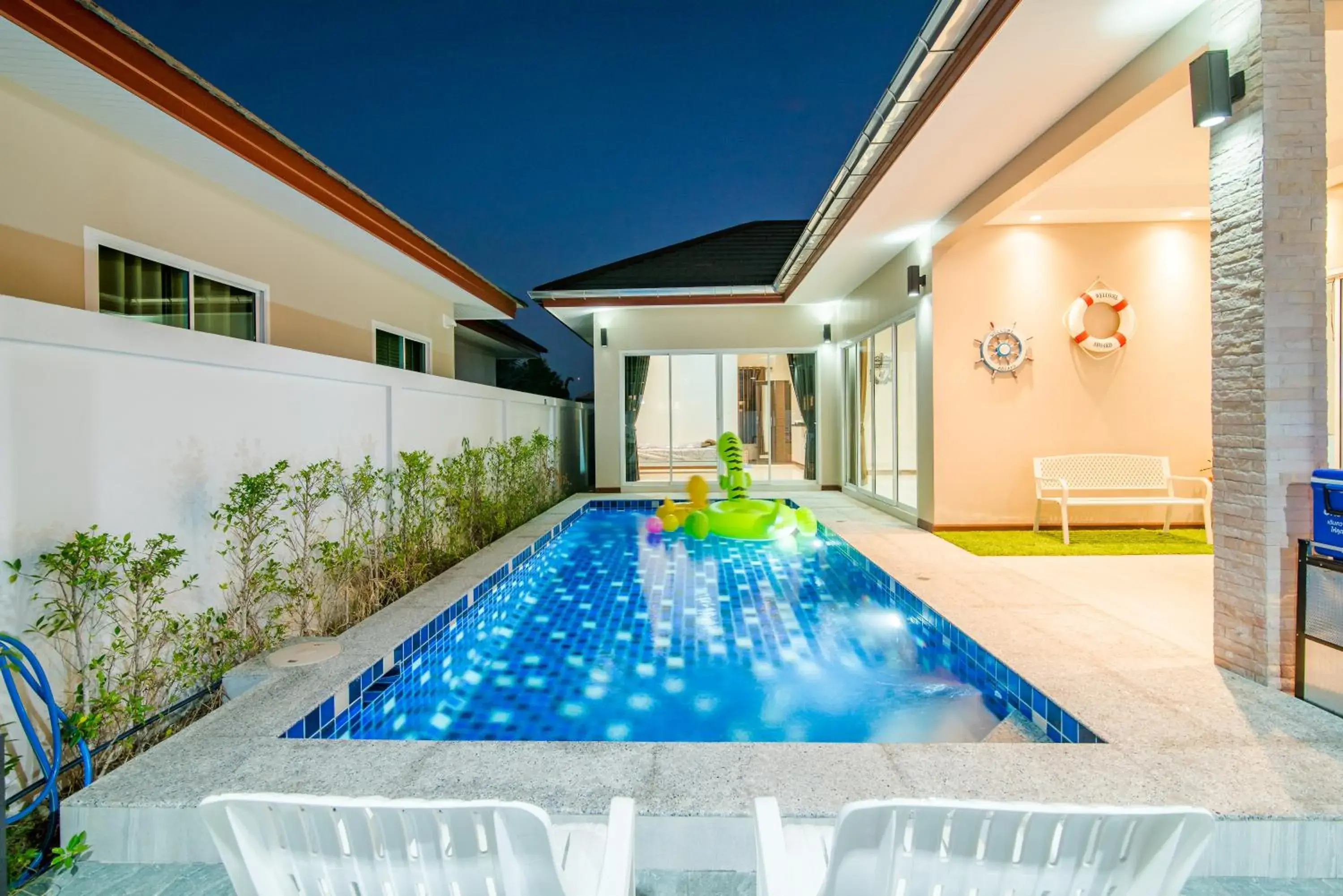 Three-Bedroom Villa in Greenview Pool Villa Cha-am Three-Bedroom Villa in Greenview Pool Villa Cha-am