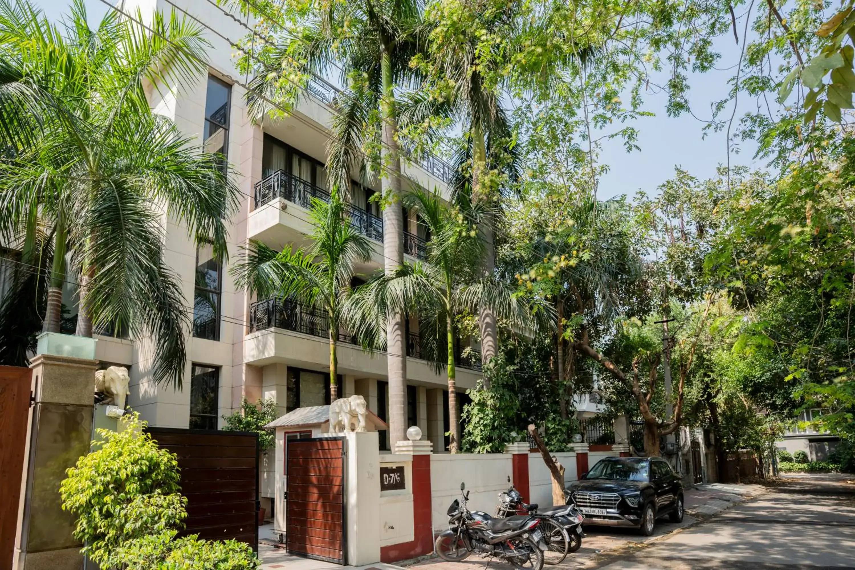 Facade/entrance in Ahuja Residency Parklane Facade/entrance in Ahuja Residency Parklane