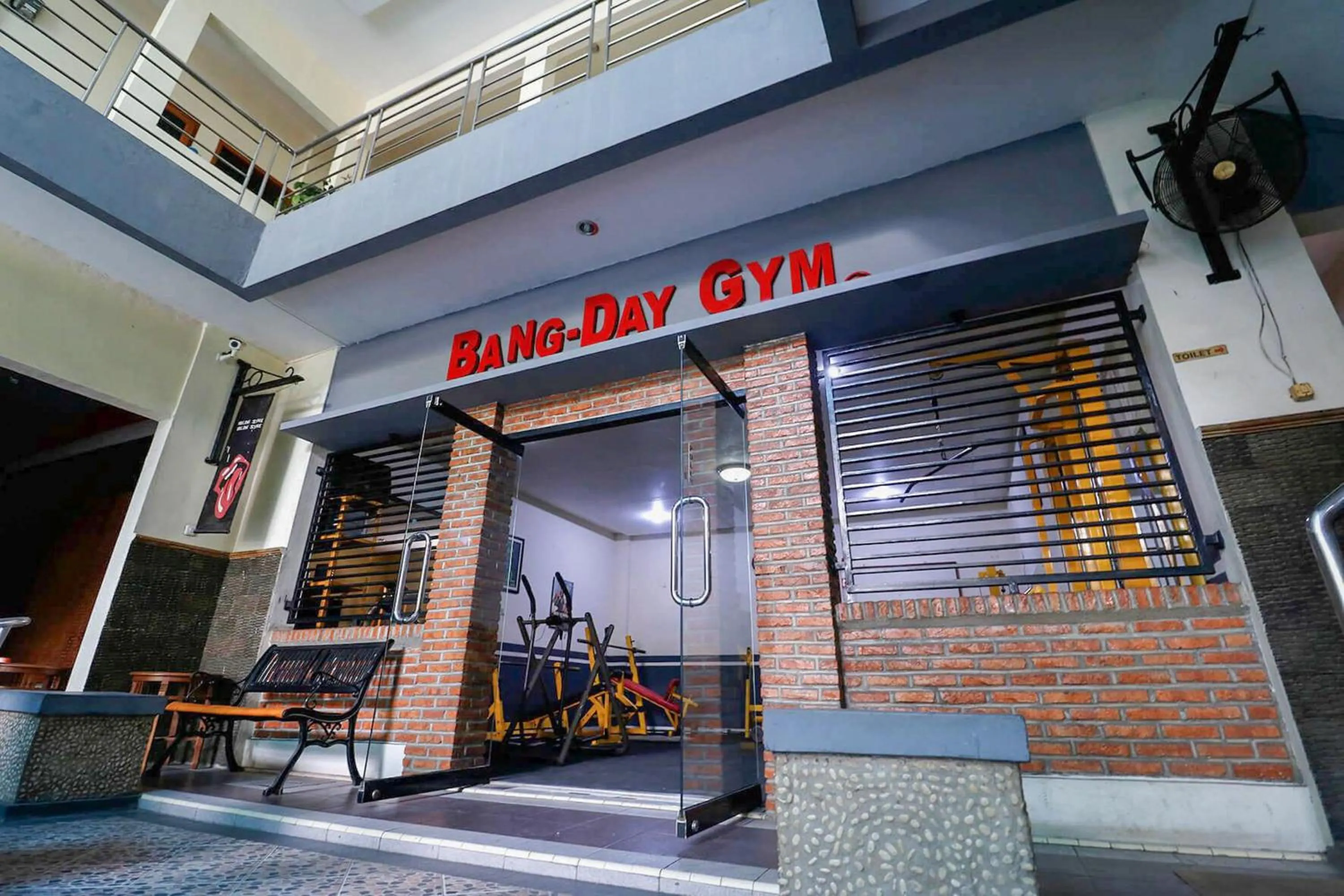 Facade/entrance in RedDoorz Plus near Universitas Indonesia