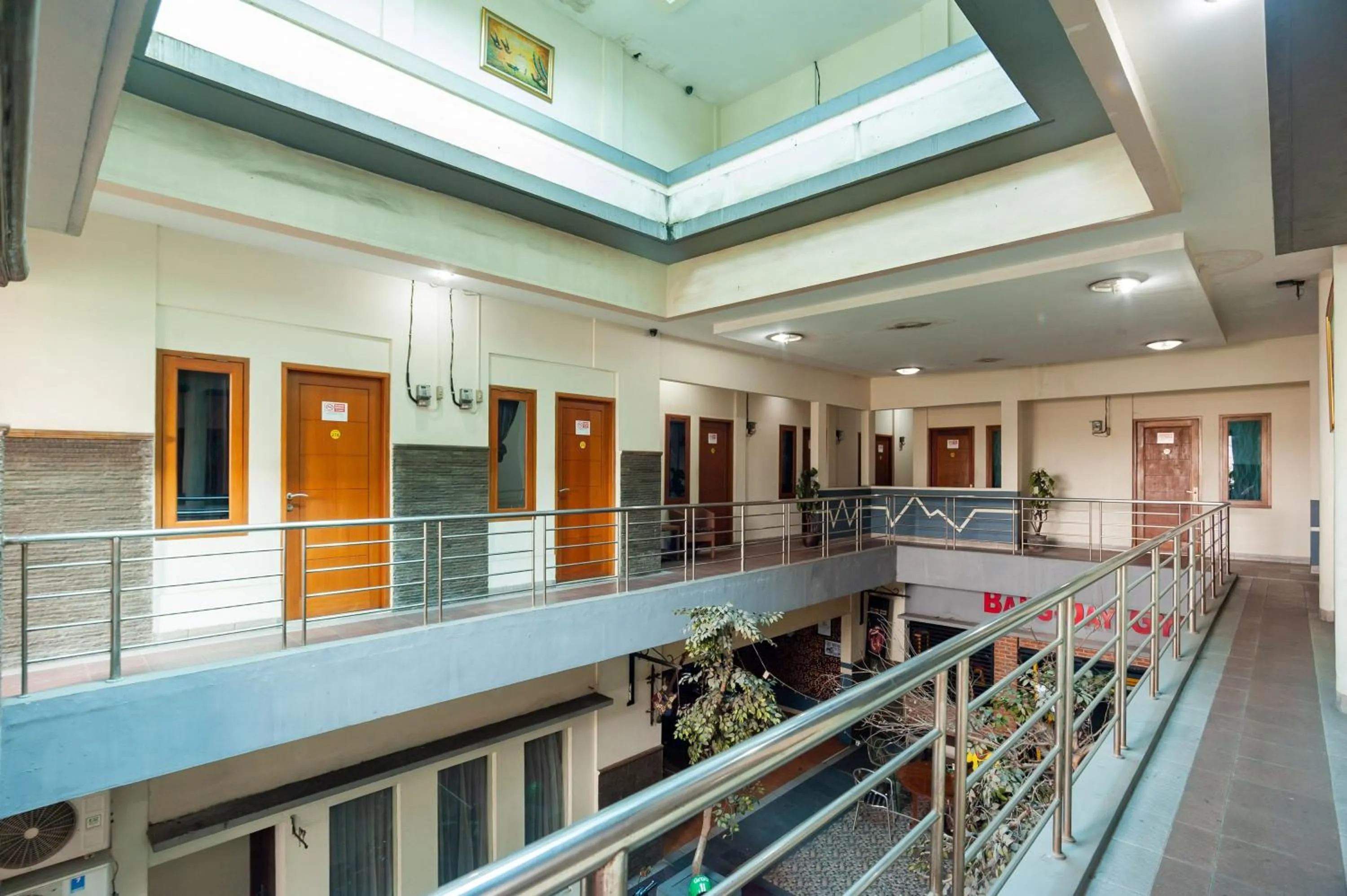 Balcony/Terrace in RedDoorz Plus near Universitas Indonesia