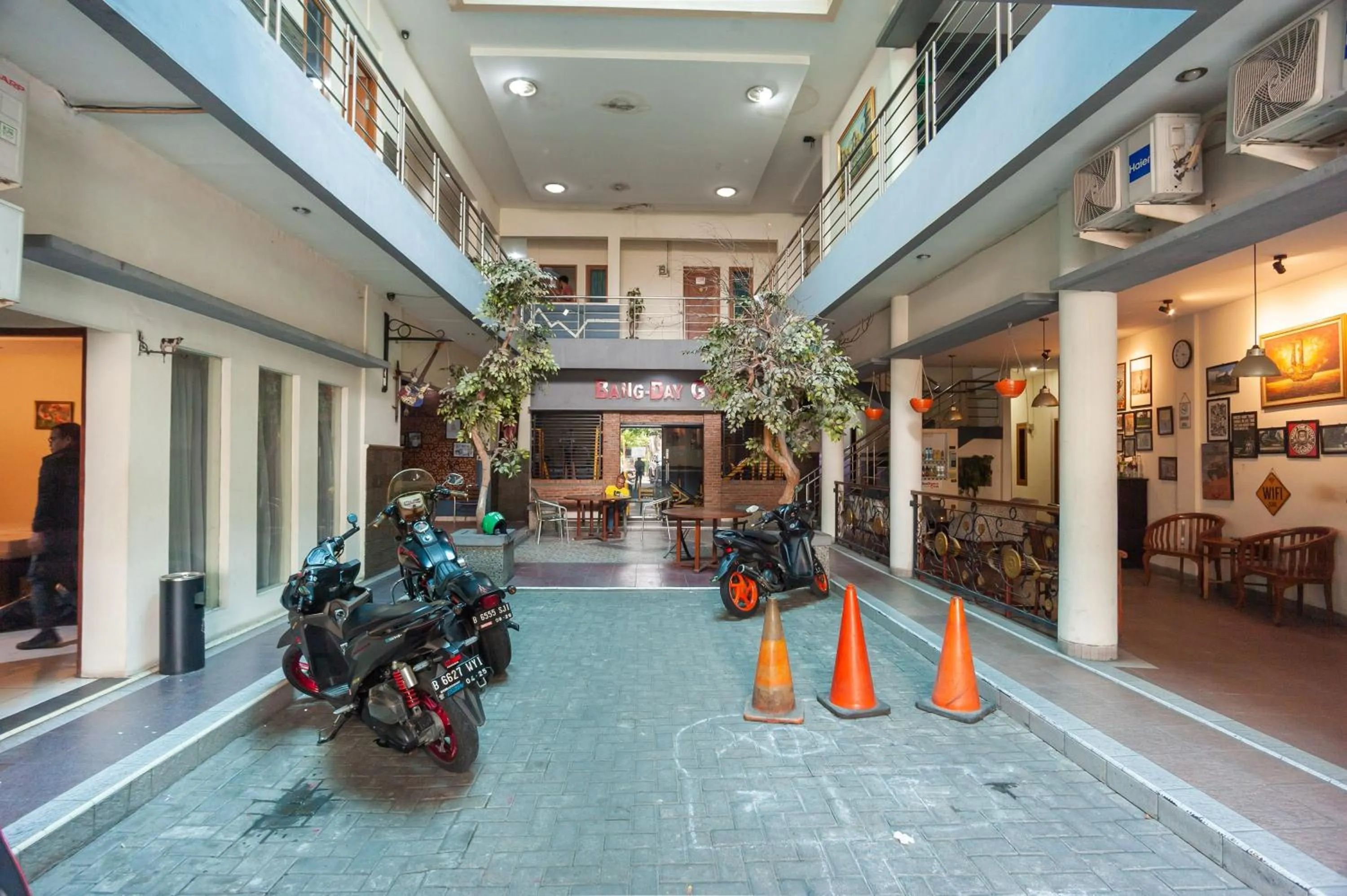 Facade/entrance in RedDoorz Plus near Universitas Indonesia