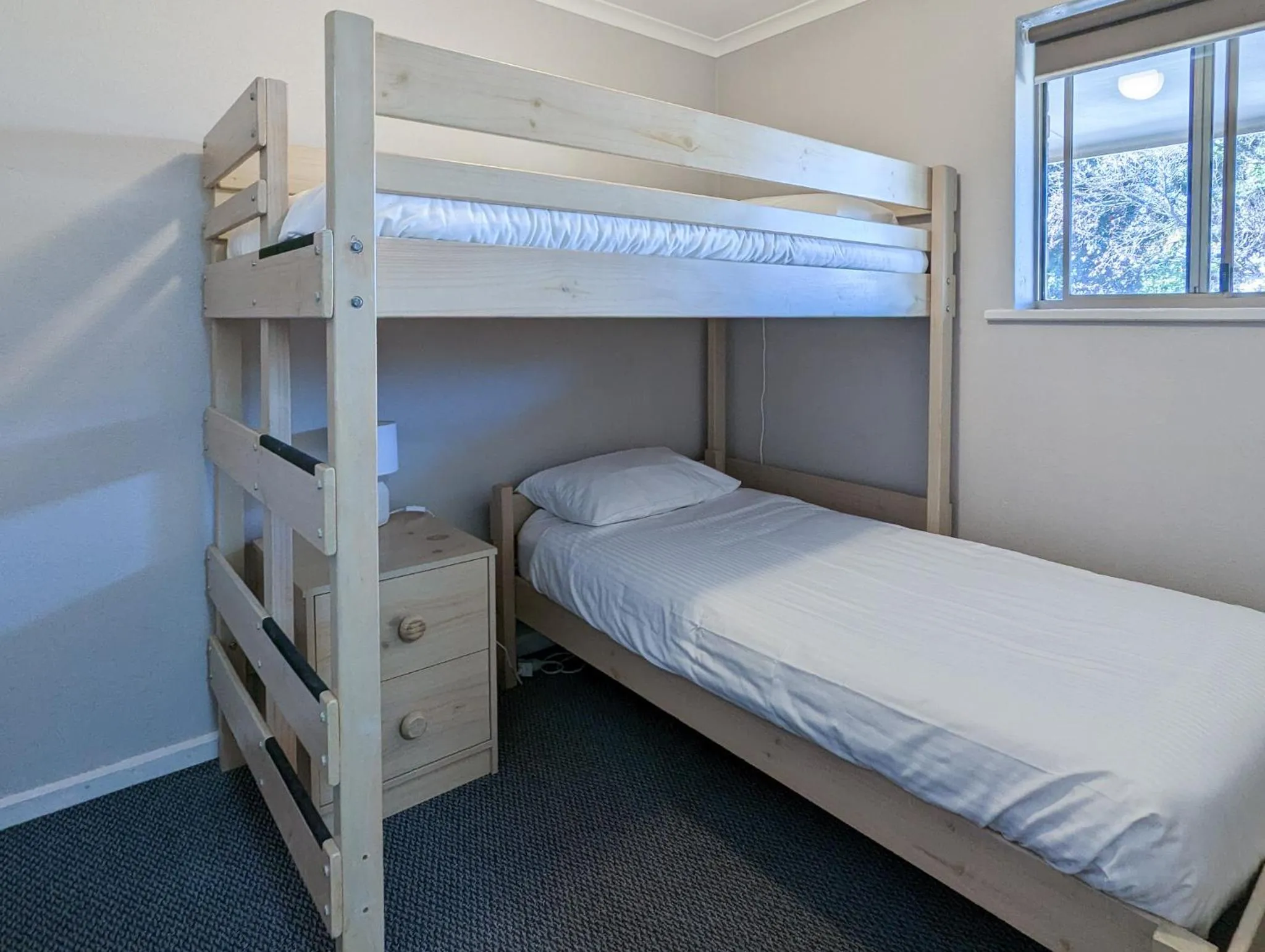 Bedroom, Bed in Arkana Motor Inn & Terrace Apartments