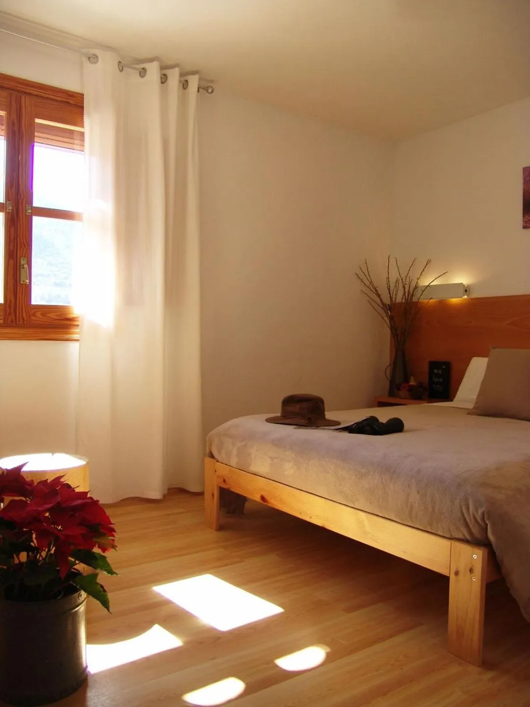 Photo of the whole room, Bed in Hotel La Tinensa