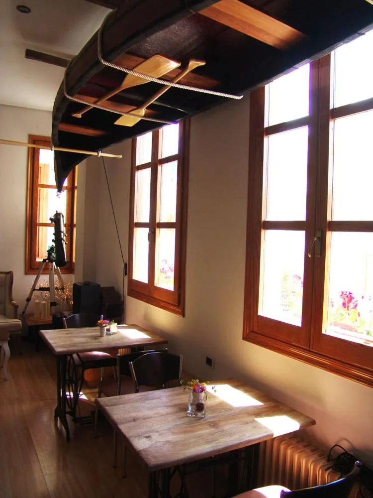 Lounge or bar in Hotel La Tinensa