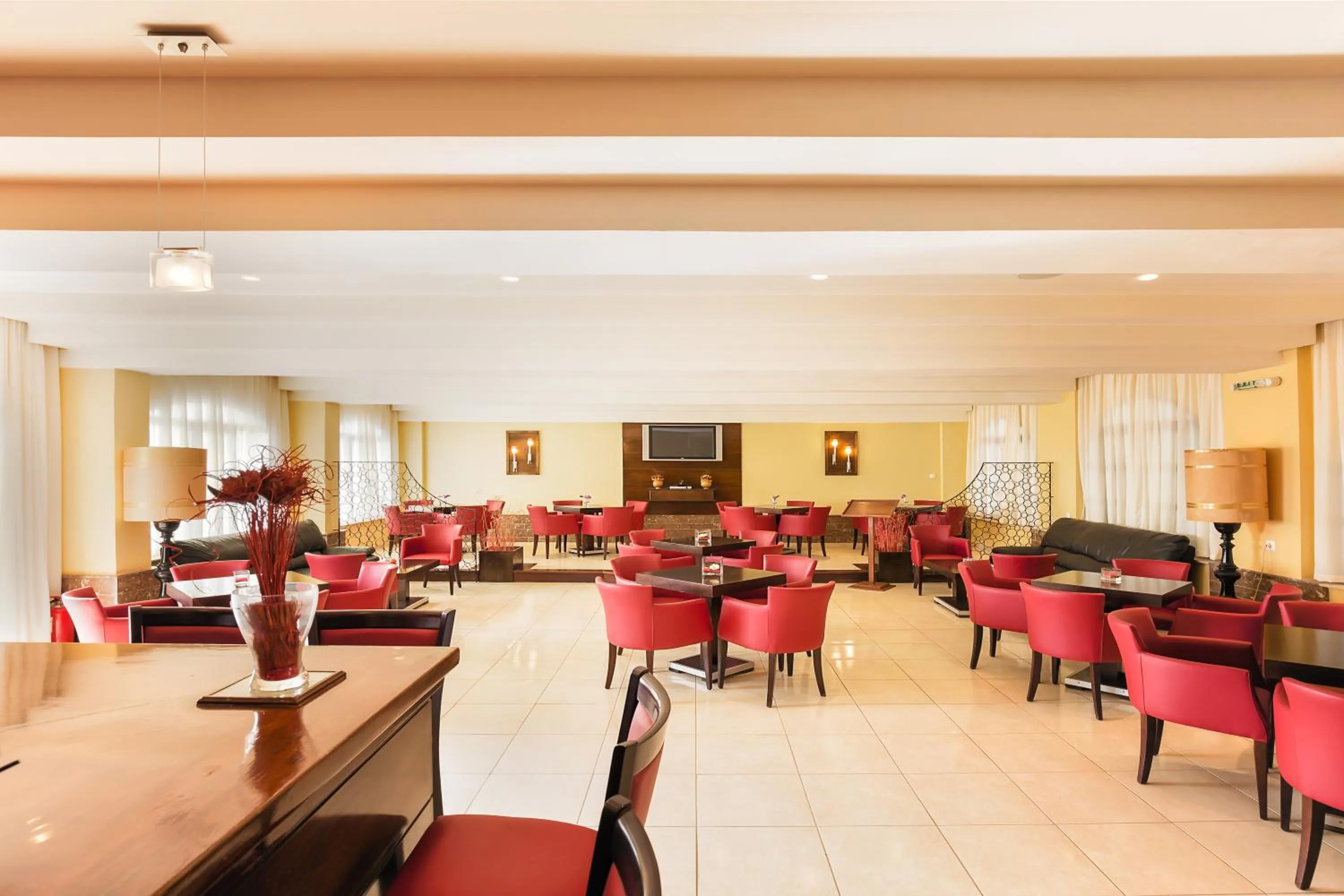 Lounge or bar in Oasis Hotel